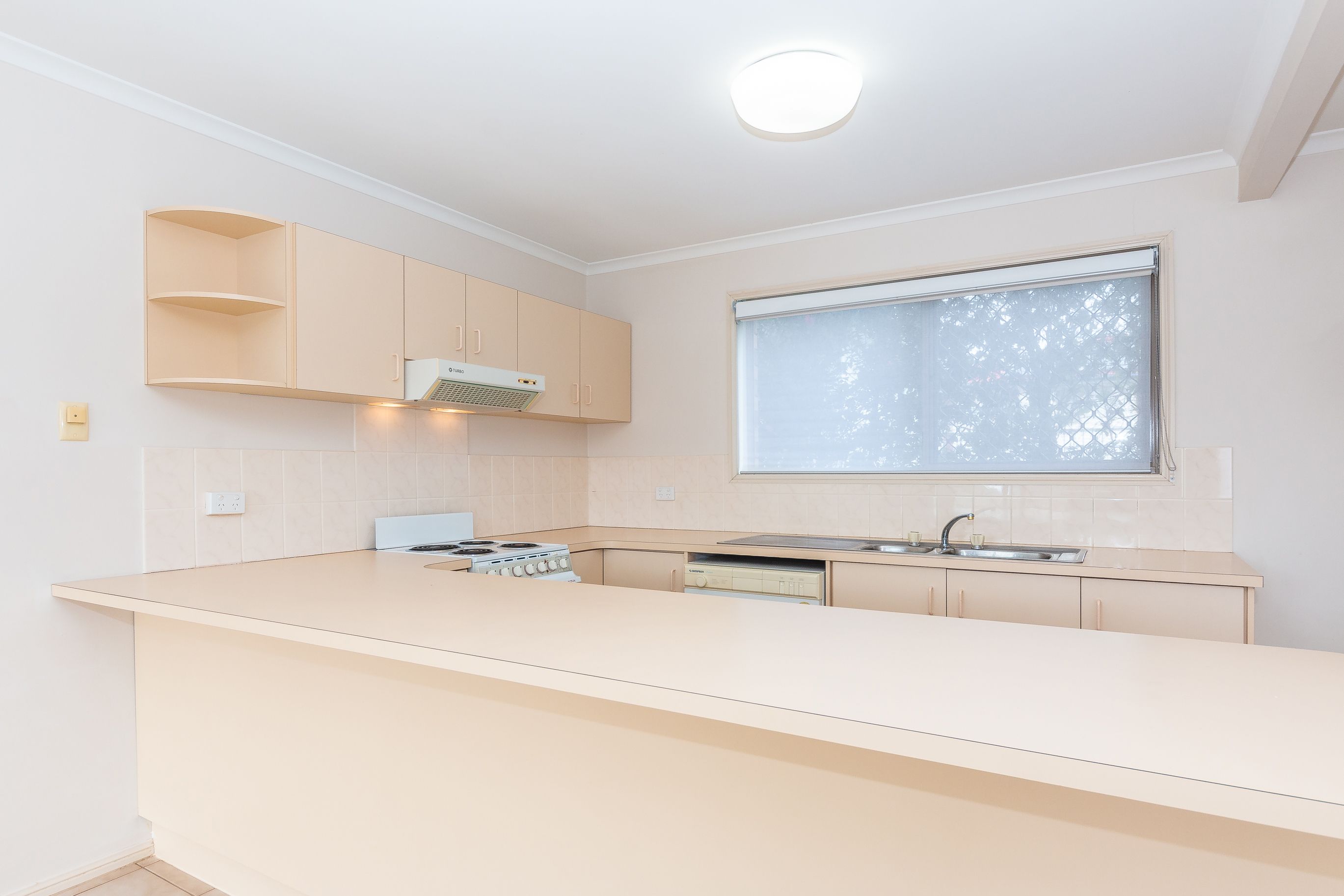 4/21 Prince Edward Parade, Redcliffe, QLD 4020