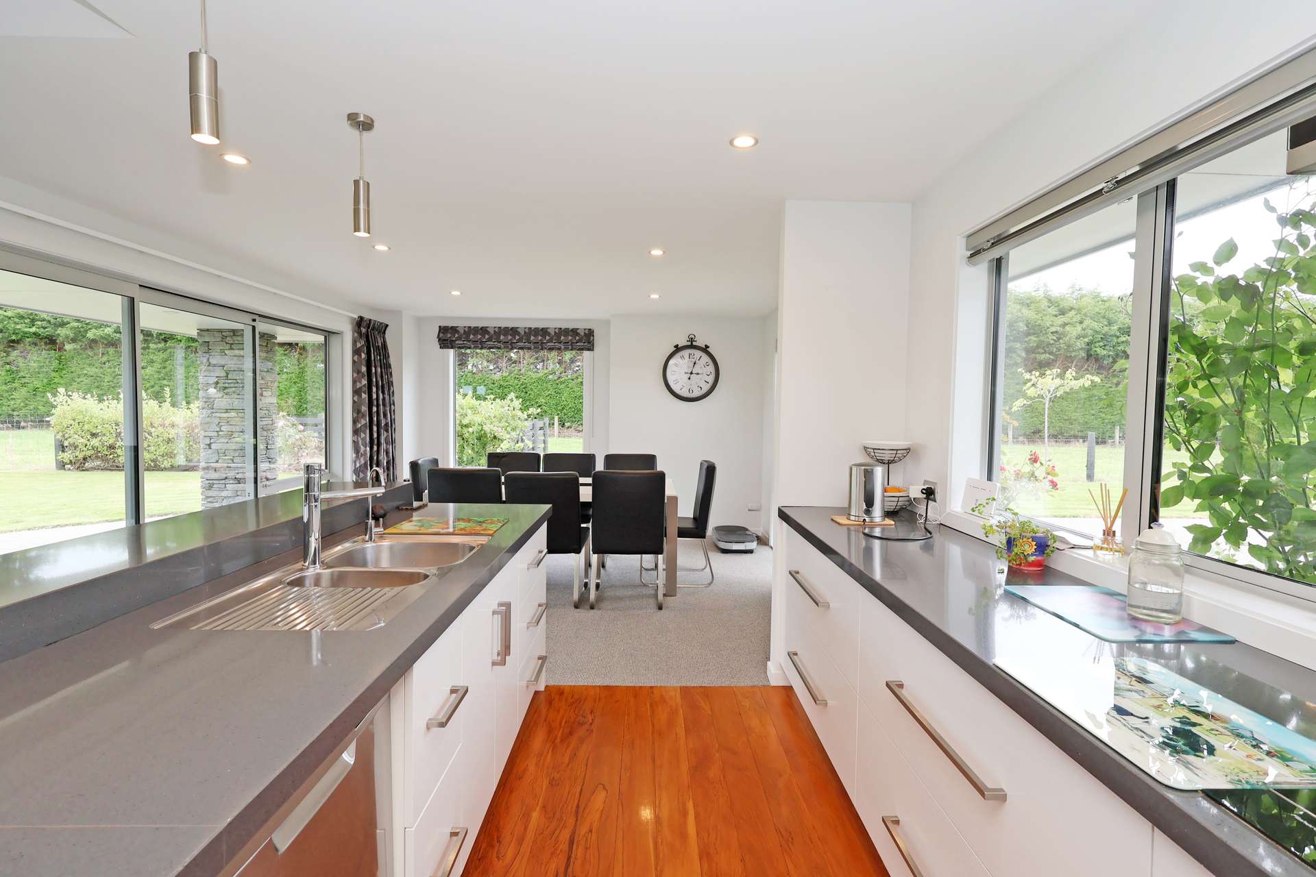 135 Millwood Glen photo 10