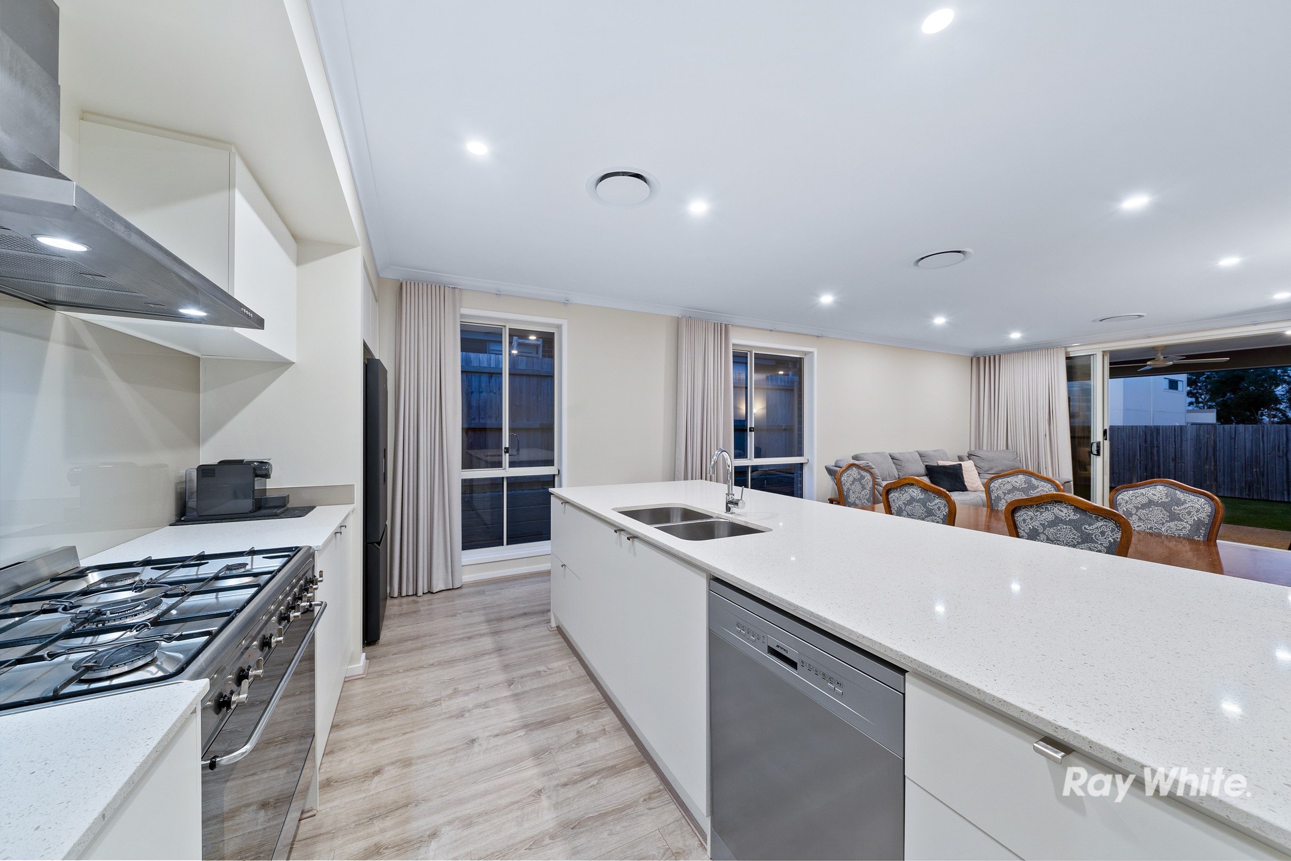 80 Kessels Boulevard, Greenbank, QLD 4124