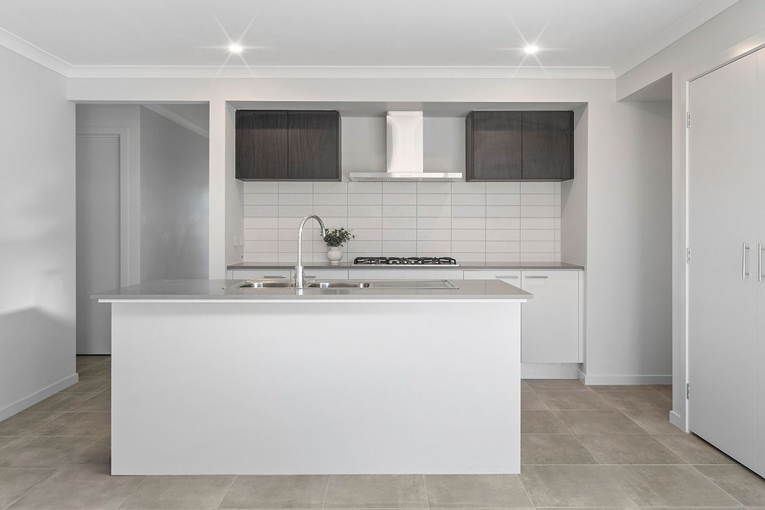 57 Covella Boulevard — photo 3 of 10
