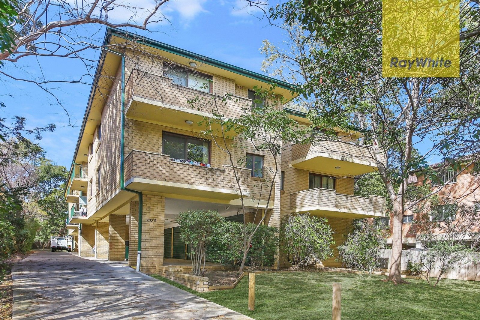 209 Hawkesbury Road, Westmead NSW 2145