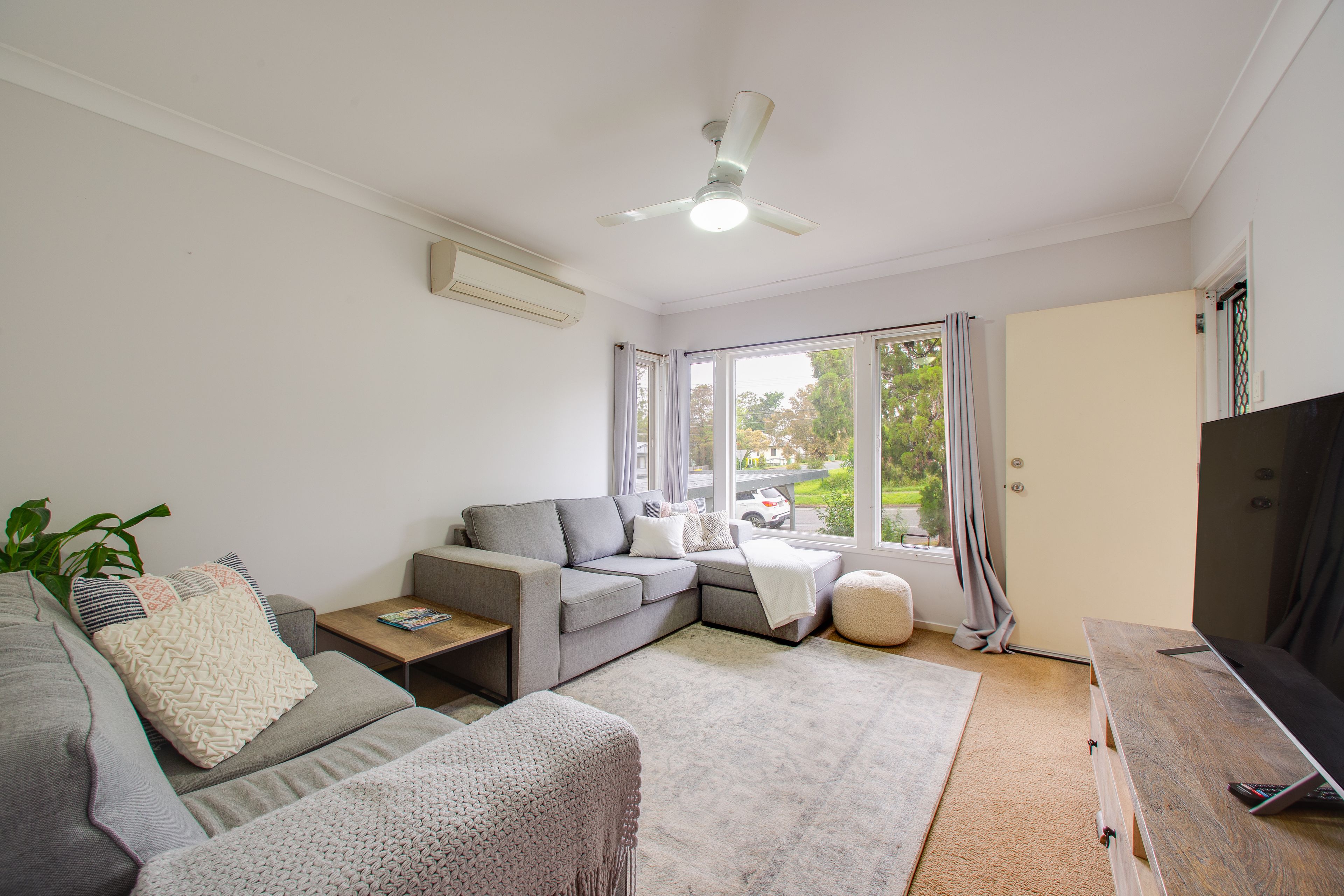 10 Gledson Street, North Booval, QLD 4304