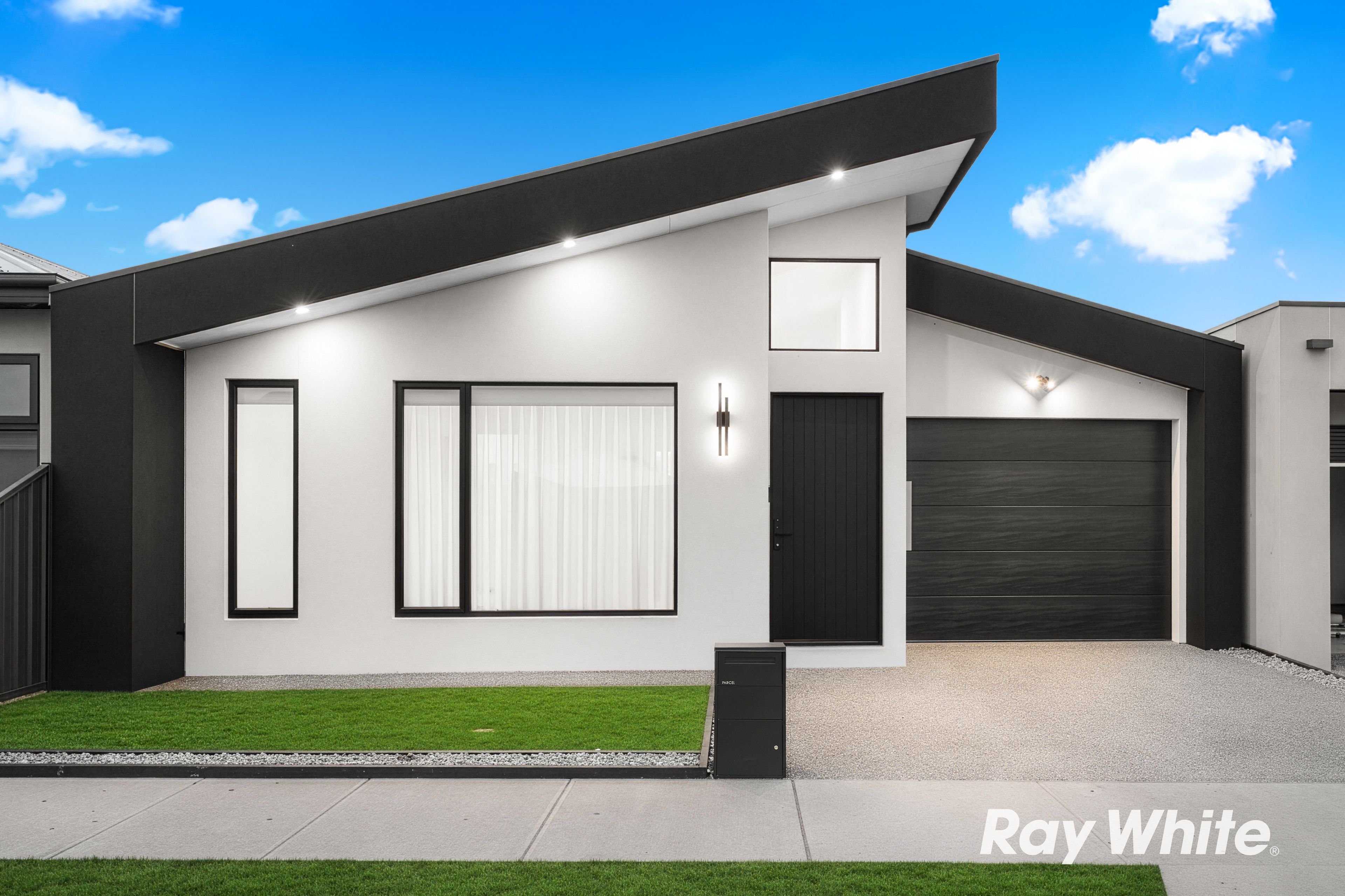 10 Axillaris Street — photo from Ray White Donnybrook