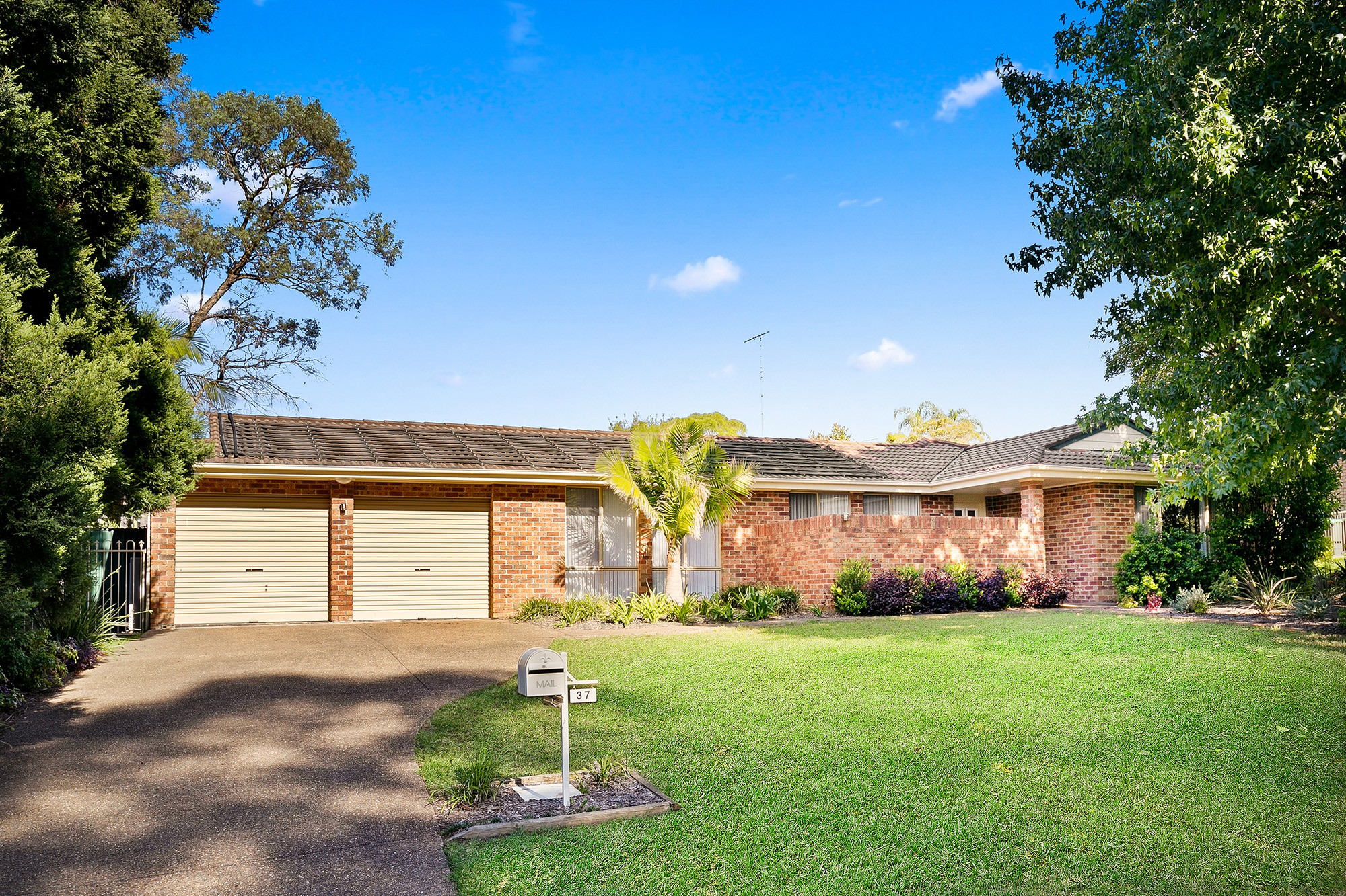 37 Gilbert Road, Castle Hill, NSW 2154