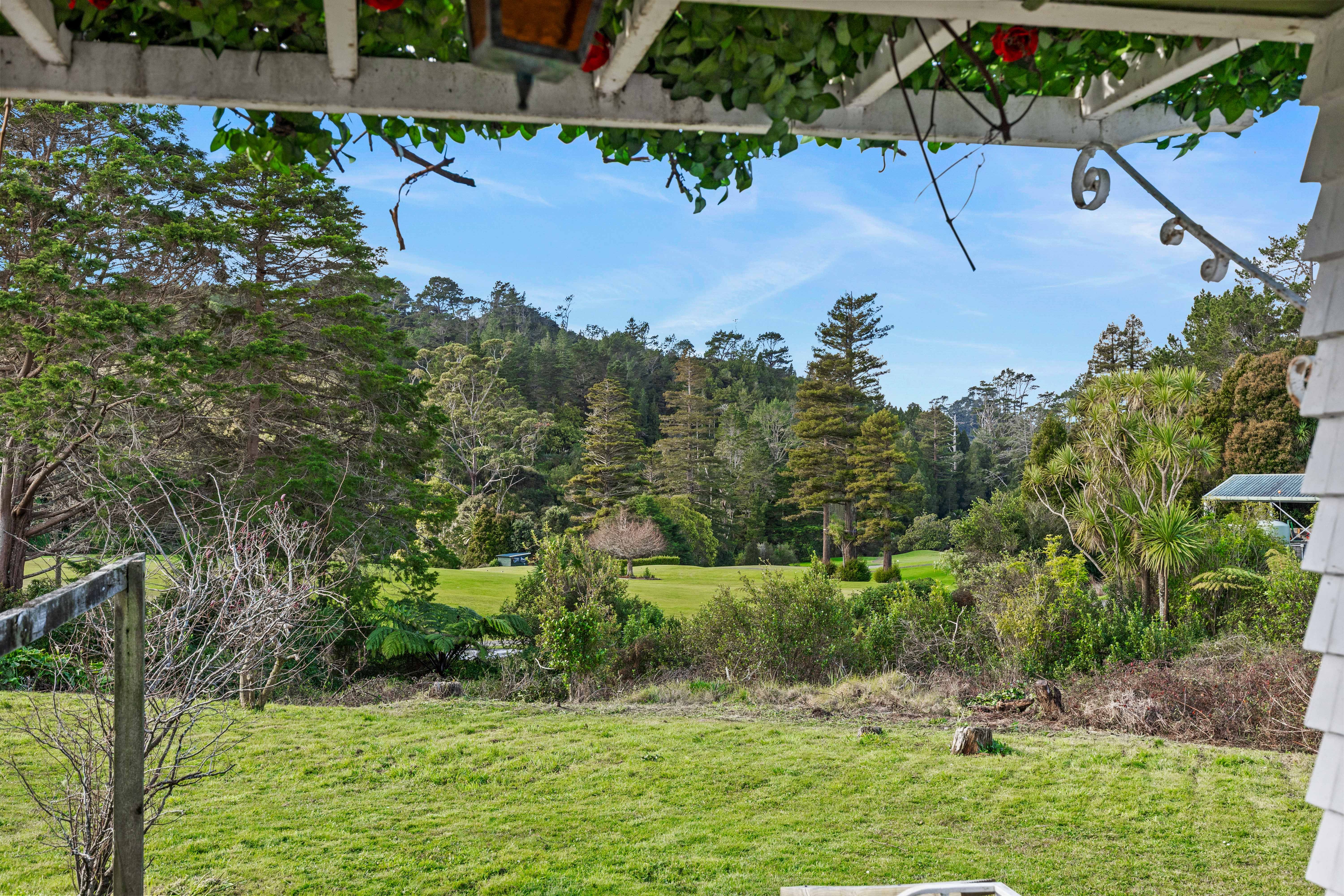 15 Knox Road, Swanson, Waitakere City