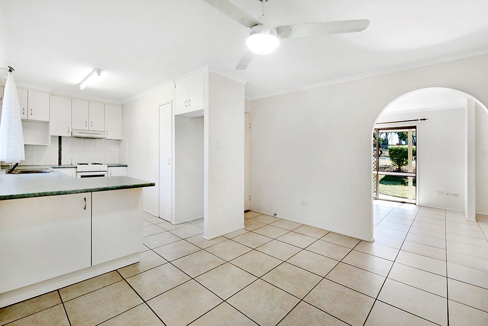 107 Meadowlands Road, Carindale, QLD 4152