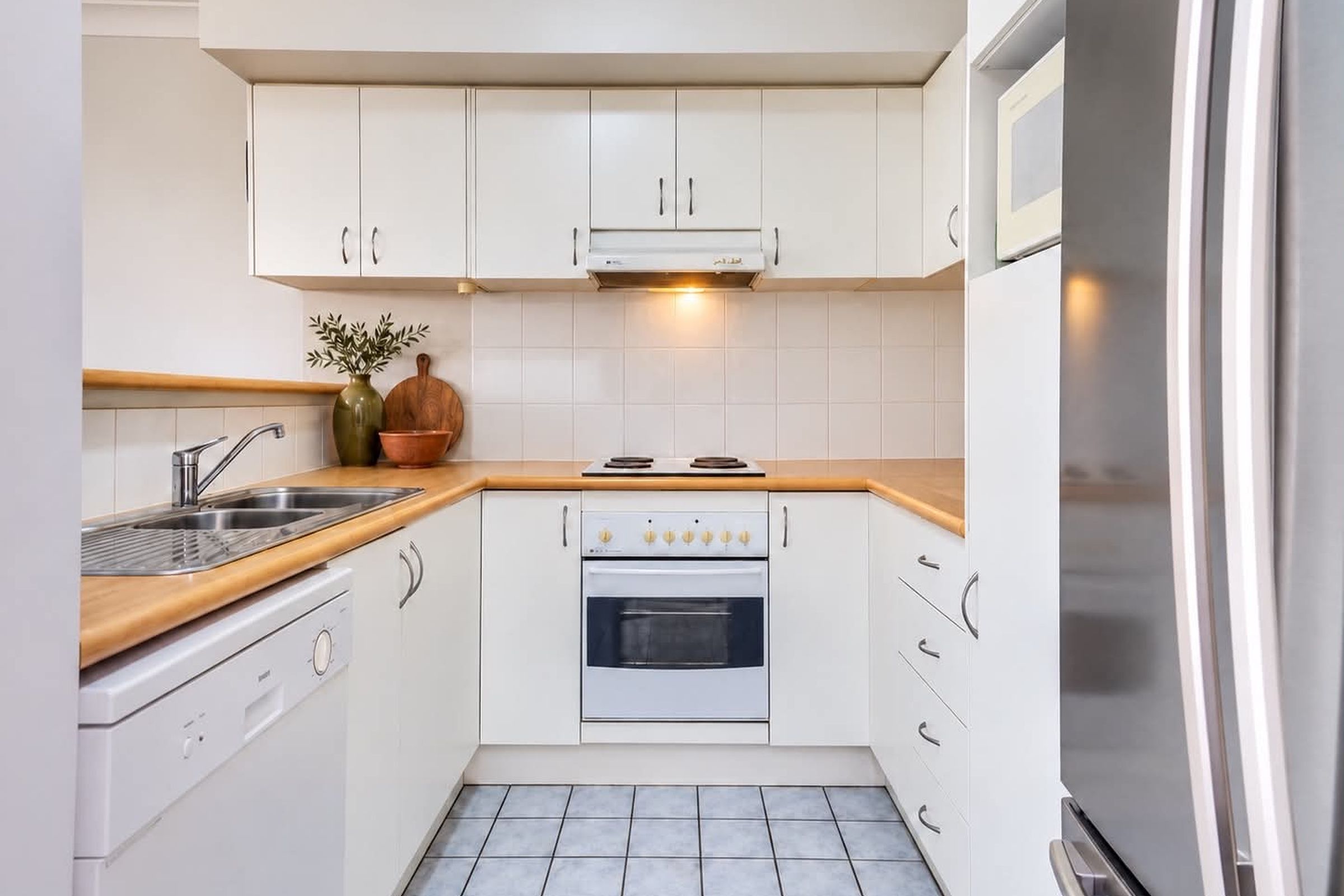 61/36 Albert Street — photo 7 of 17