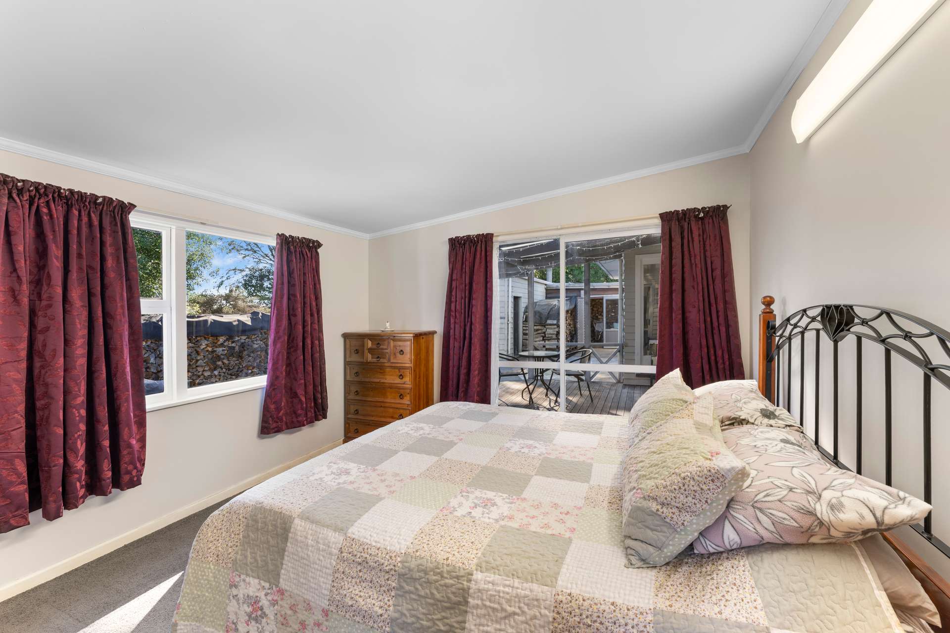 16 Woodend Road photo 7