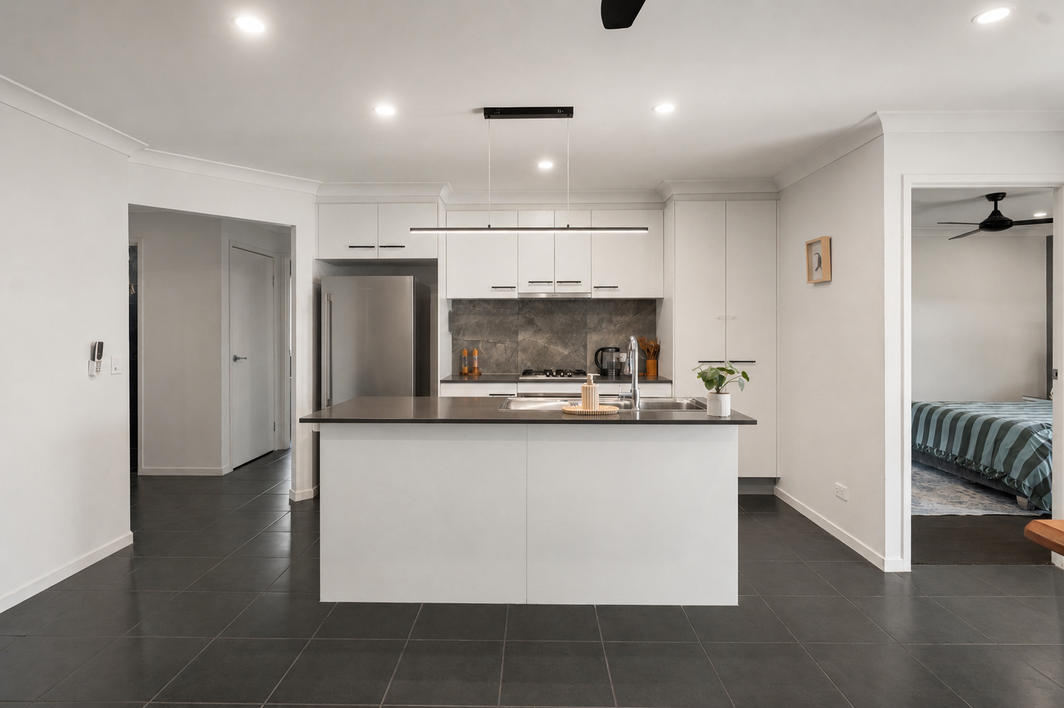 29 Clove Street — photo 8 of 19