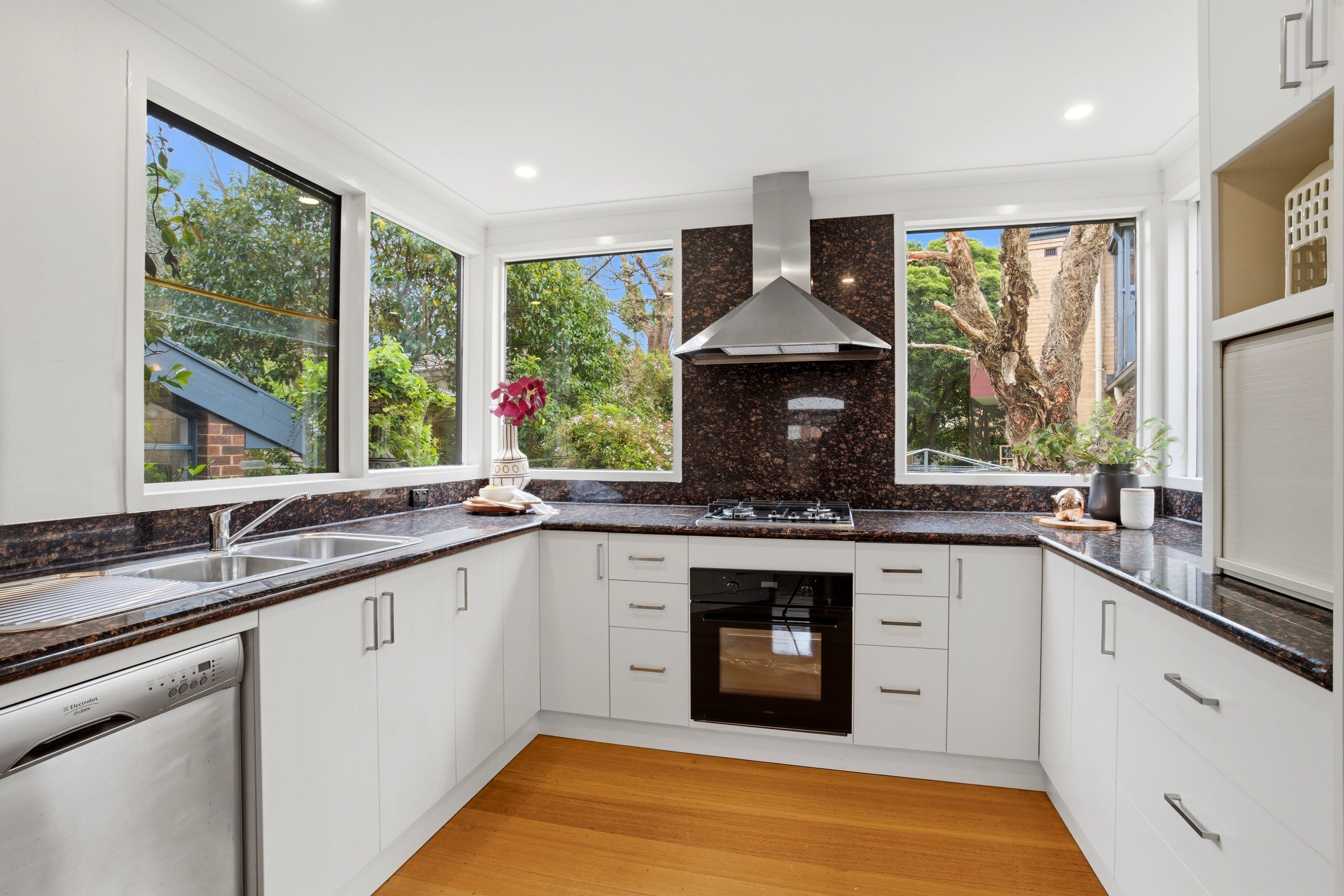 5/45 Yerrin Street — photo 4 of 12