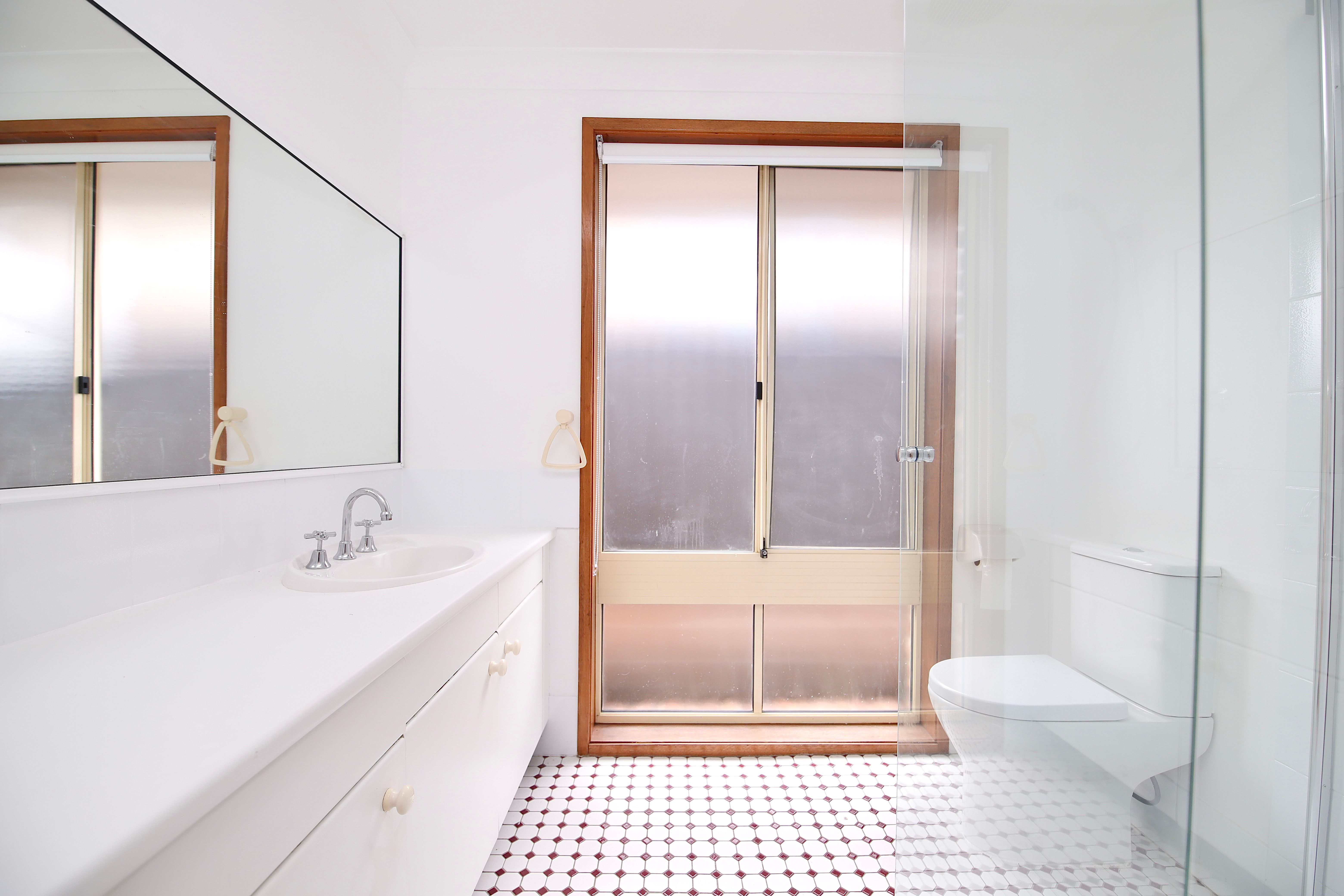 30A Pringle Avenue — photo 10 of 12