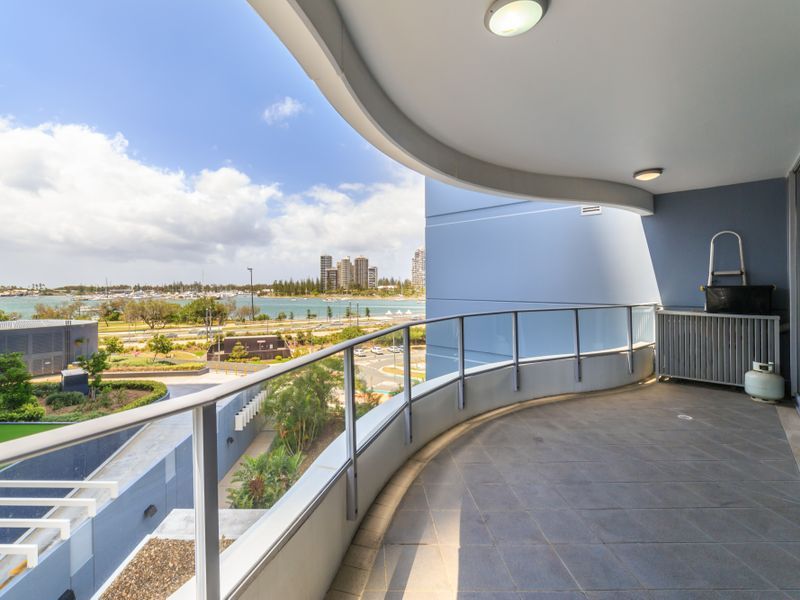 4 Como Crescent, Southport QLD 4215