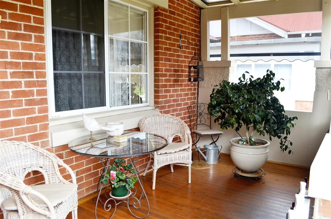 1/4 Carey Street, Tumut, NSW 2720