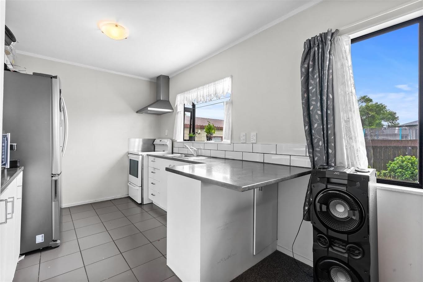 25 Dungarvon Place, Clendon Park, Manukau City