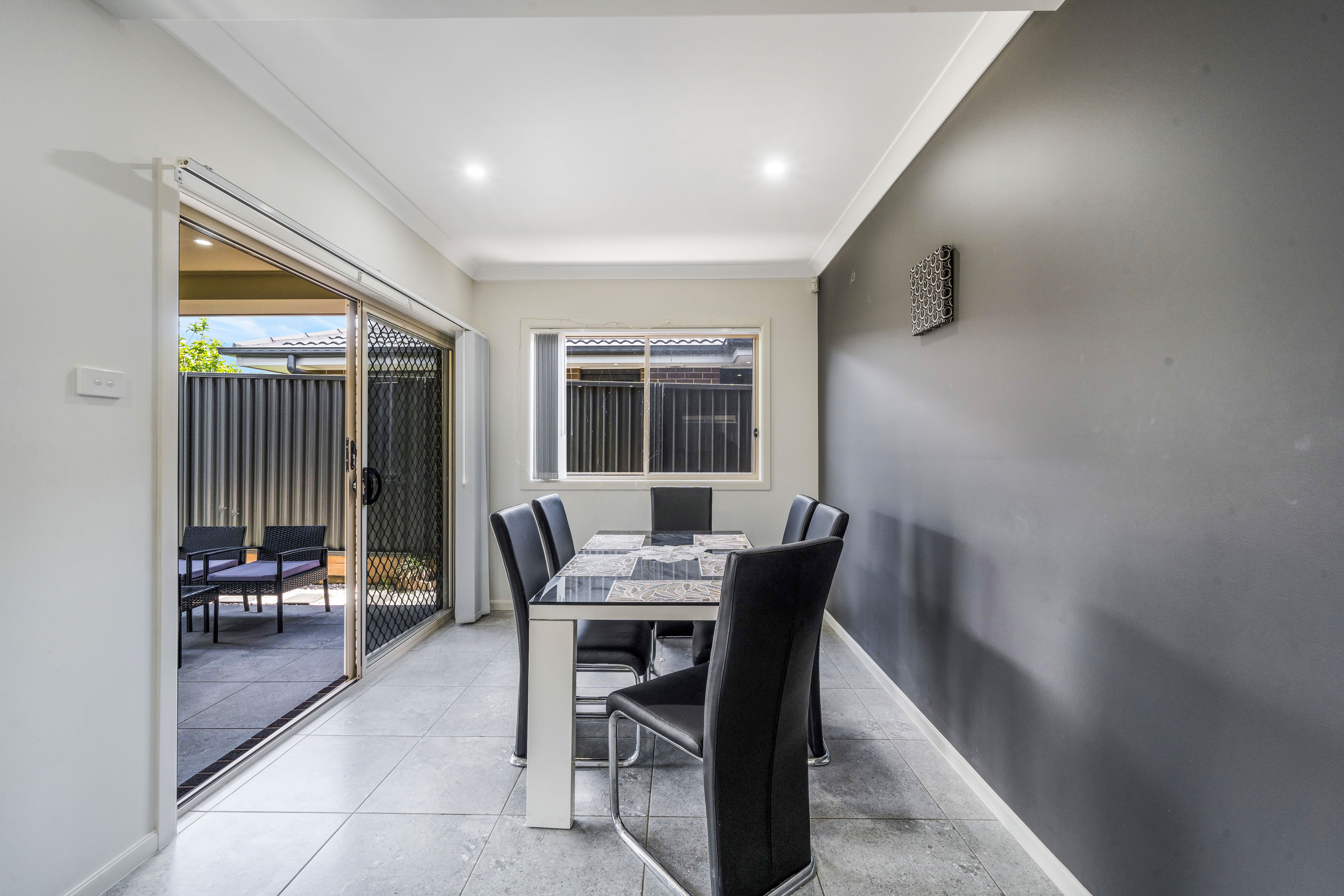 28 Gurner Avenue — photo 5 of 19