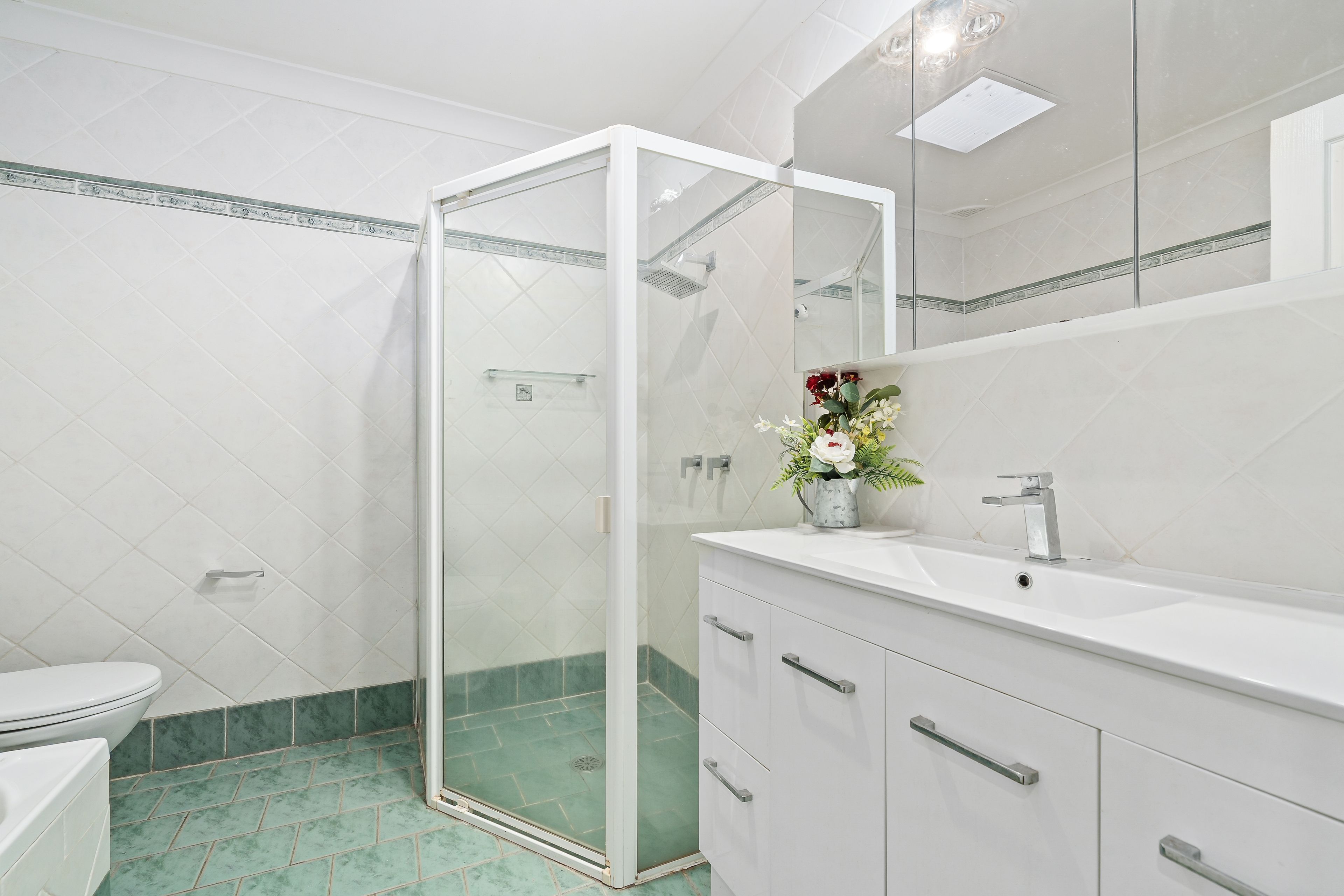 12 Bratsell Street — photo 7 of 13
