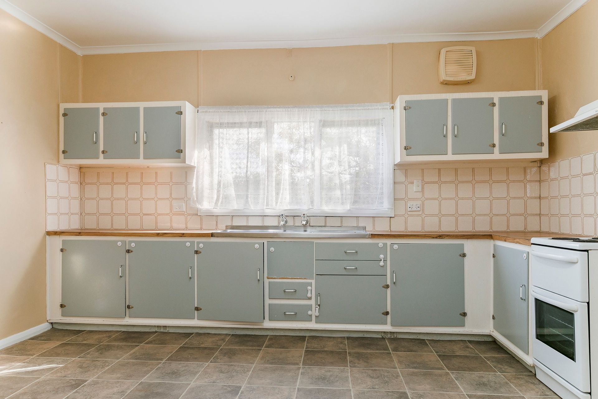 12 Guildford Street — photo 10 of 22