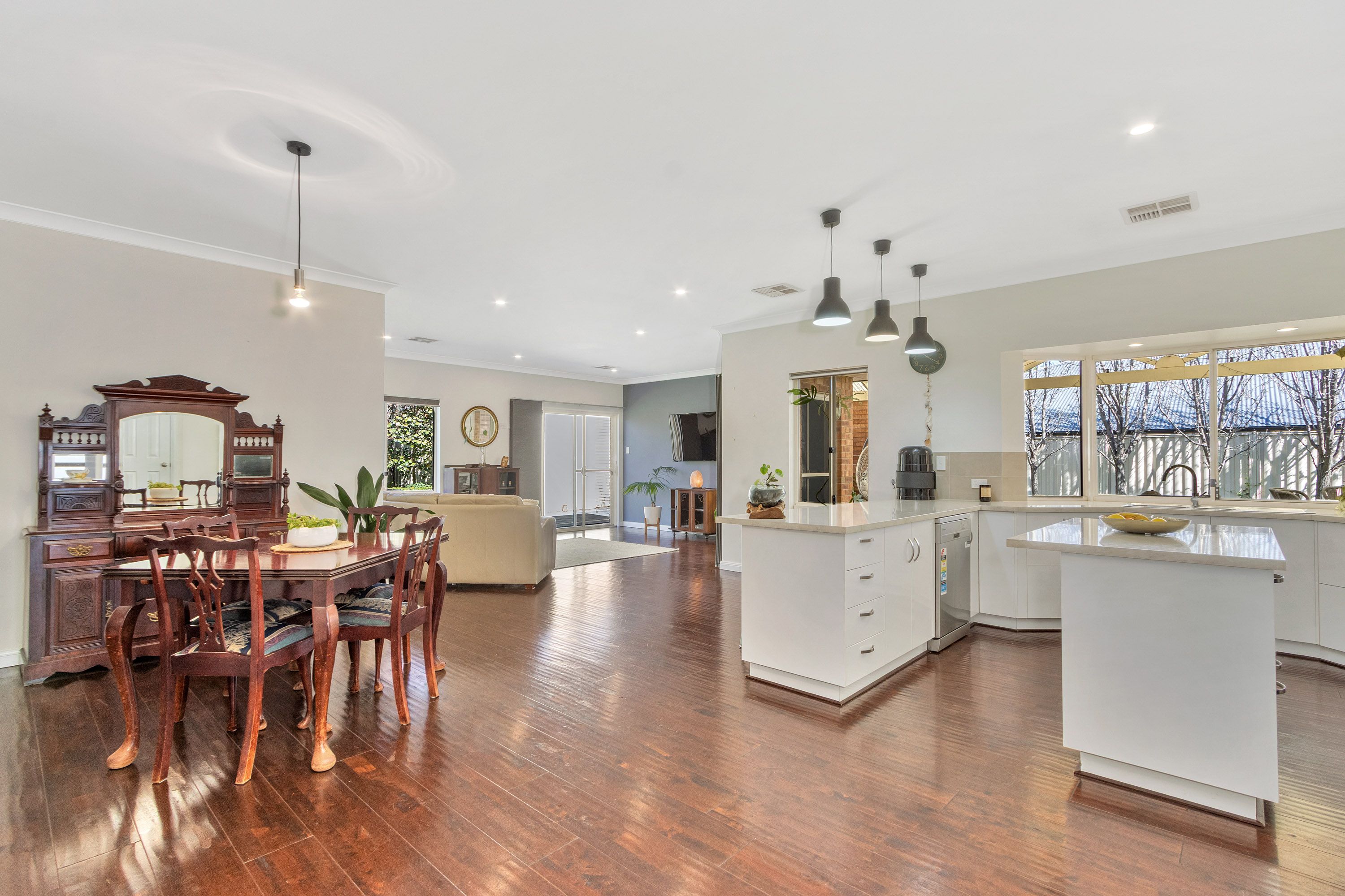 8 Clyde Court — photo 8 of 30
