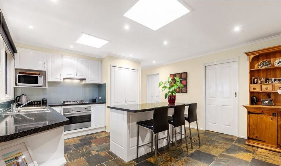 11 Courtney Square, Wantirna, VIC 3152