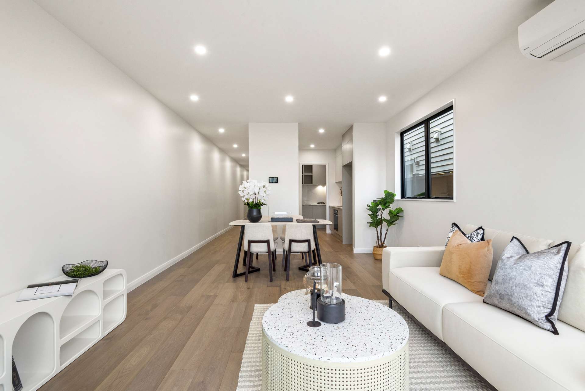 31 Burberry Heights photo 41