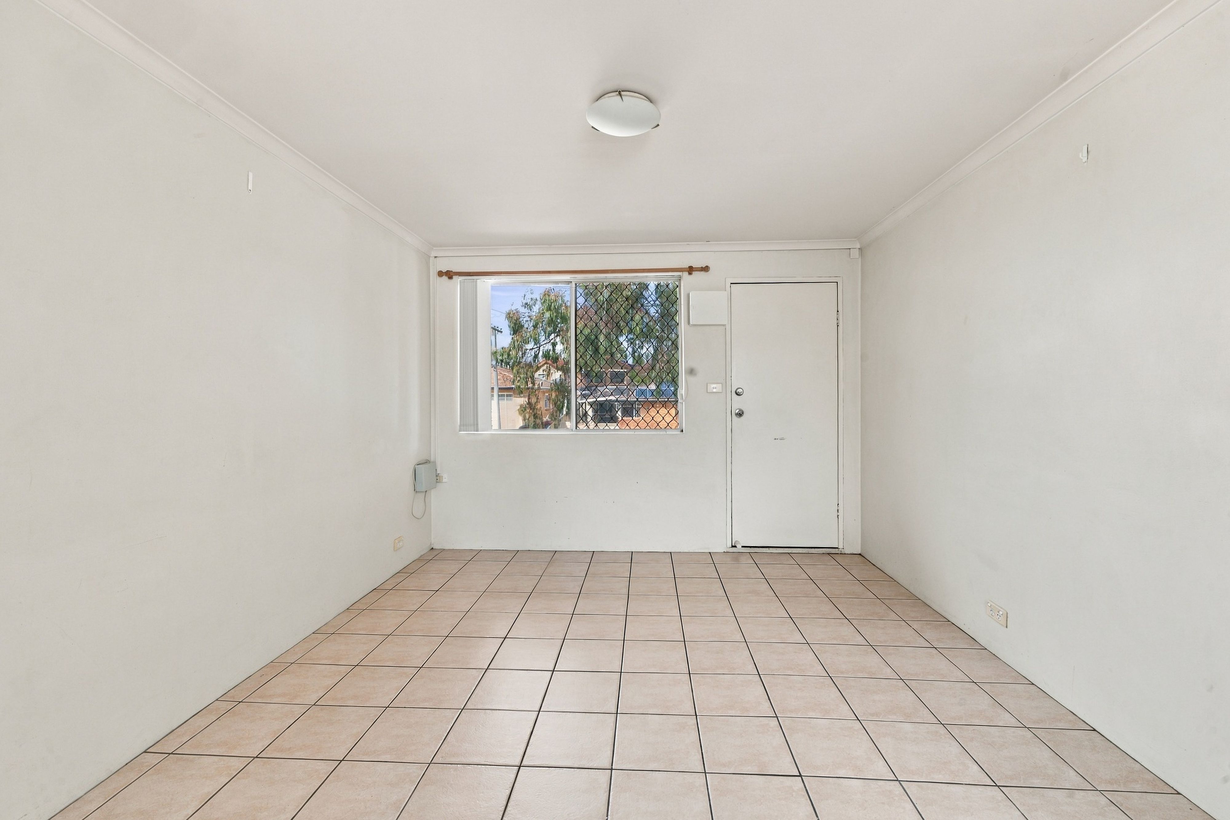 6/56 Crest Road — photo 8 of 10