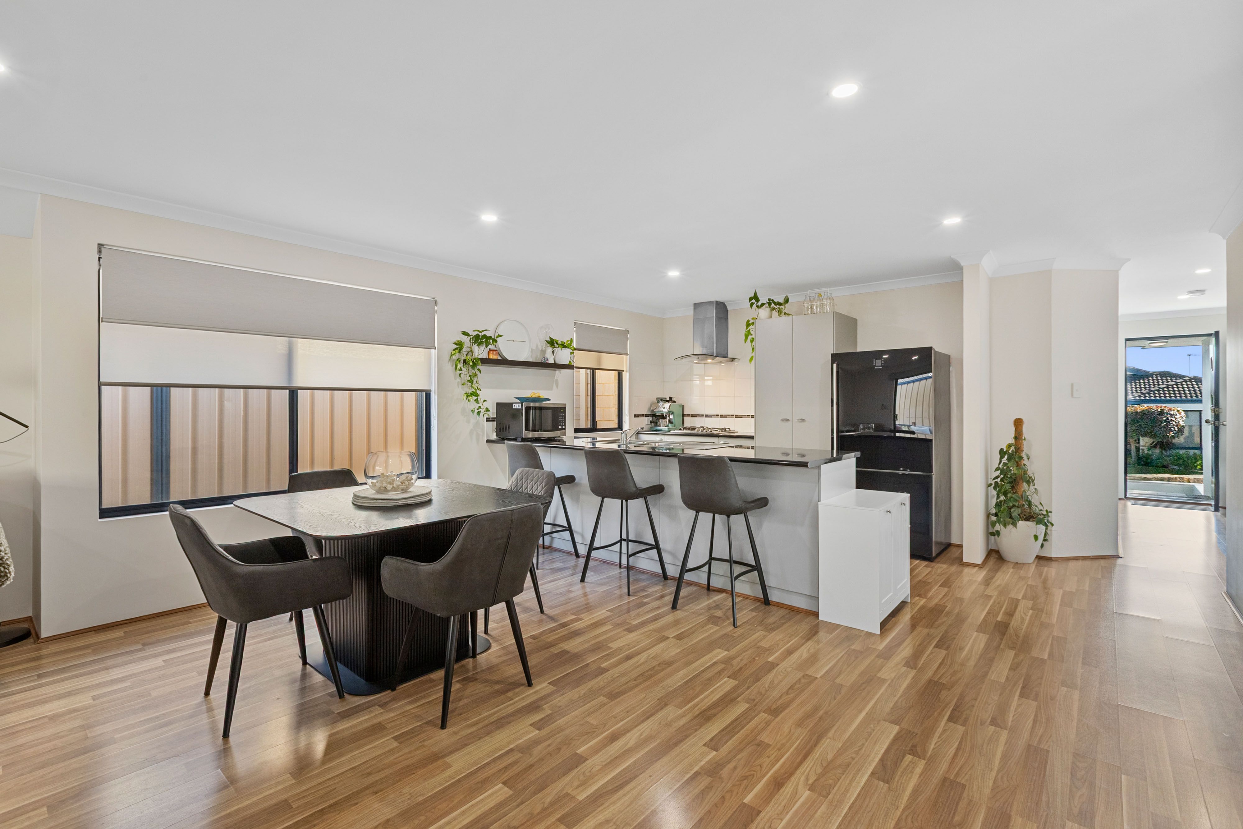 4 Hollywood Heights, Clarkson, WA 6030