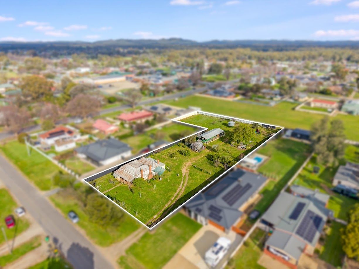 34 Pell Street — photo 12 of 14