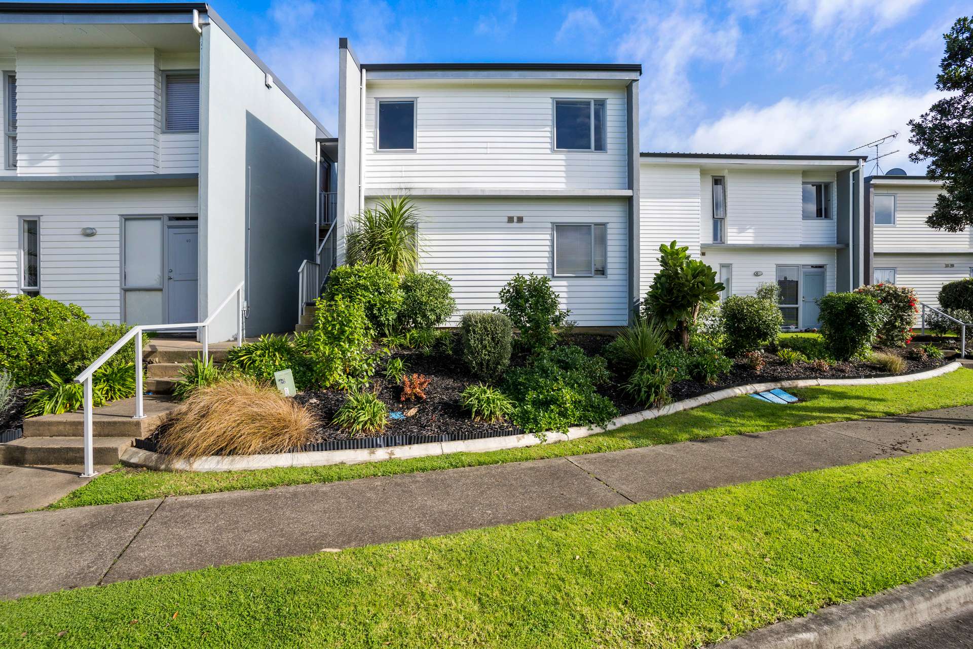 92/7 Kelvin Hart Drive photo 0