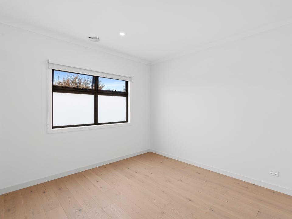36 Thurso Street — photo 7 of 11