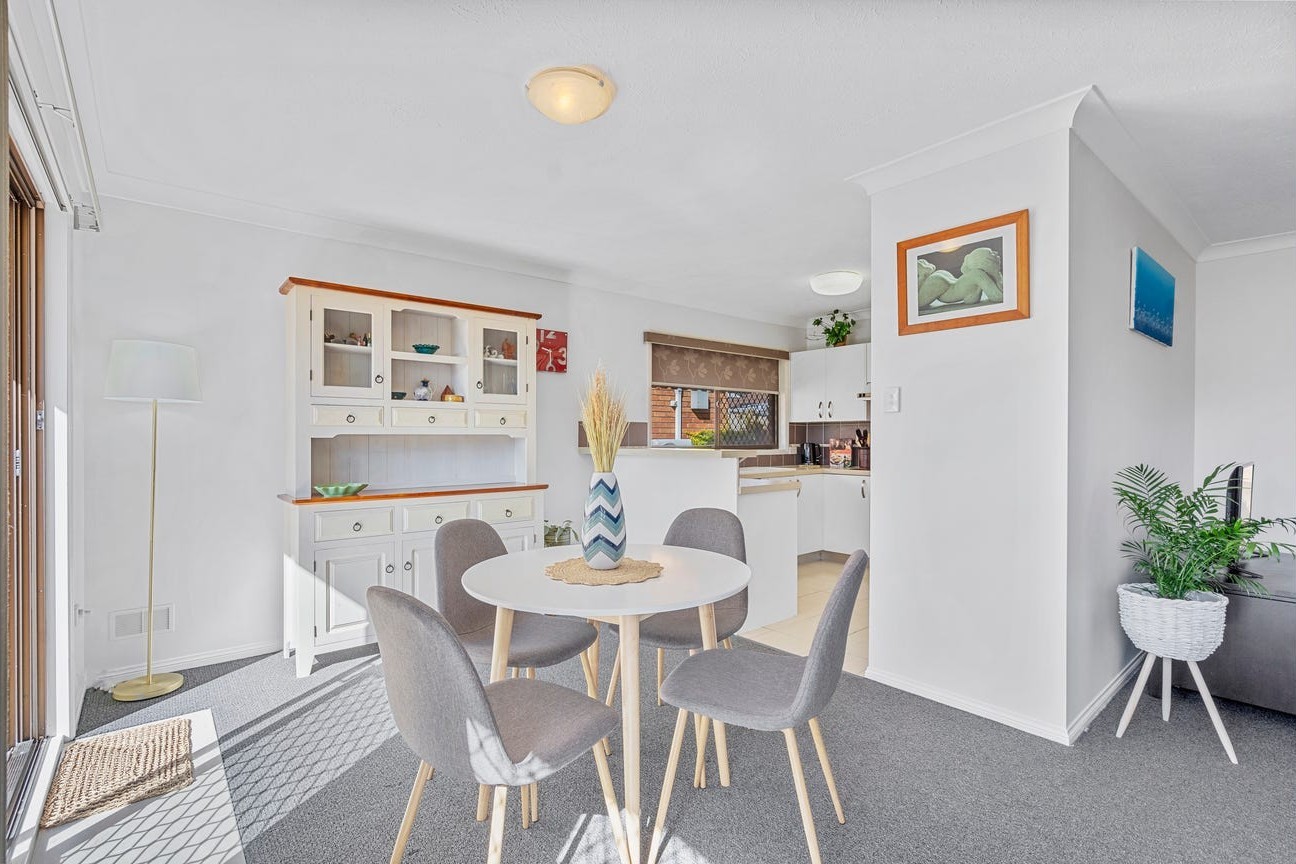 2/172 Barrier Reef Drive, Mermaid Waters, QLD 4218