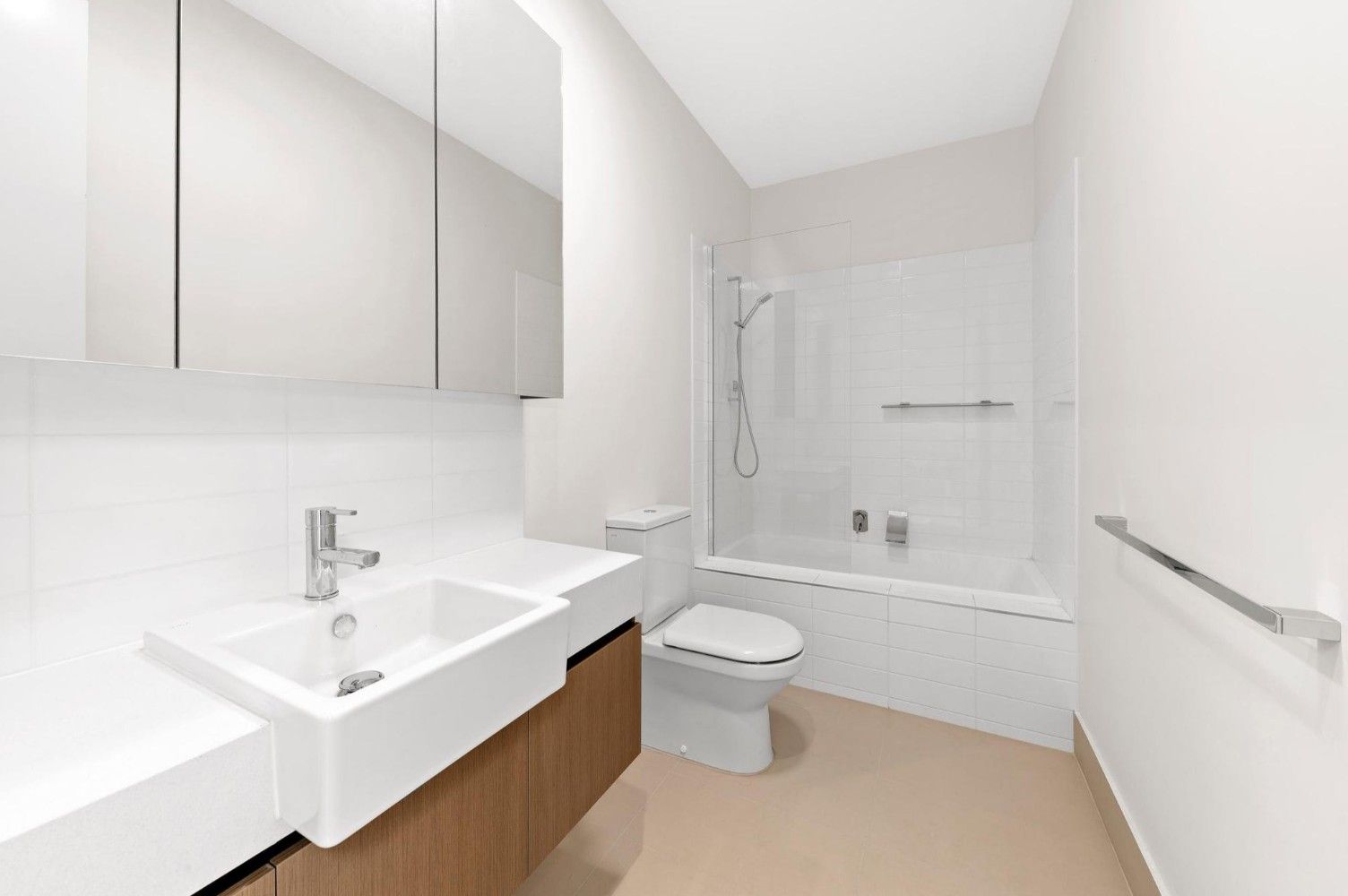 2/415 Warrigal Road — photo 4 of 5