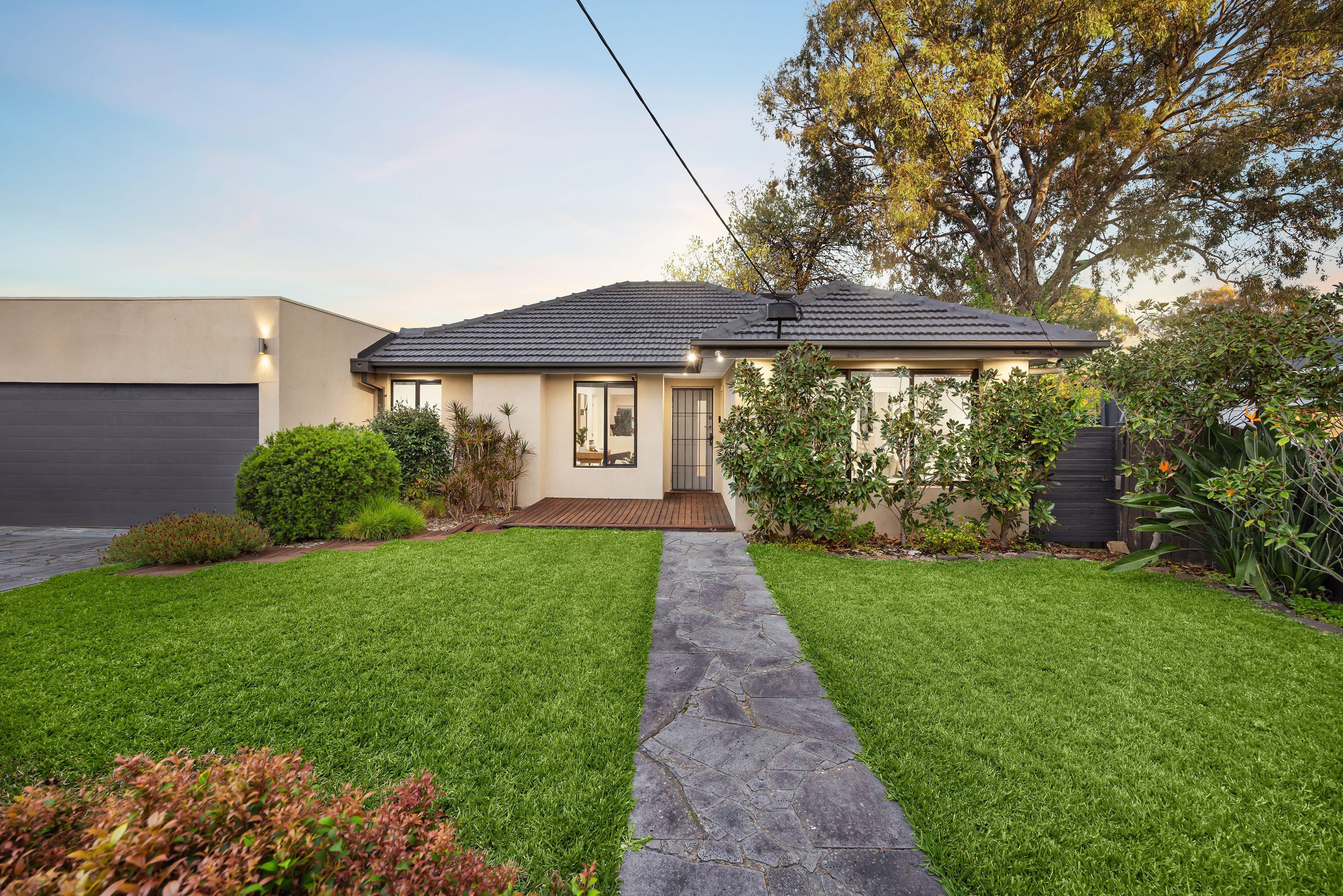 130 Somers Avenue, Macleod, VIC 3085