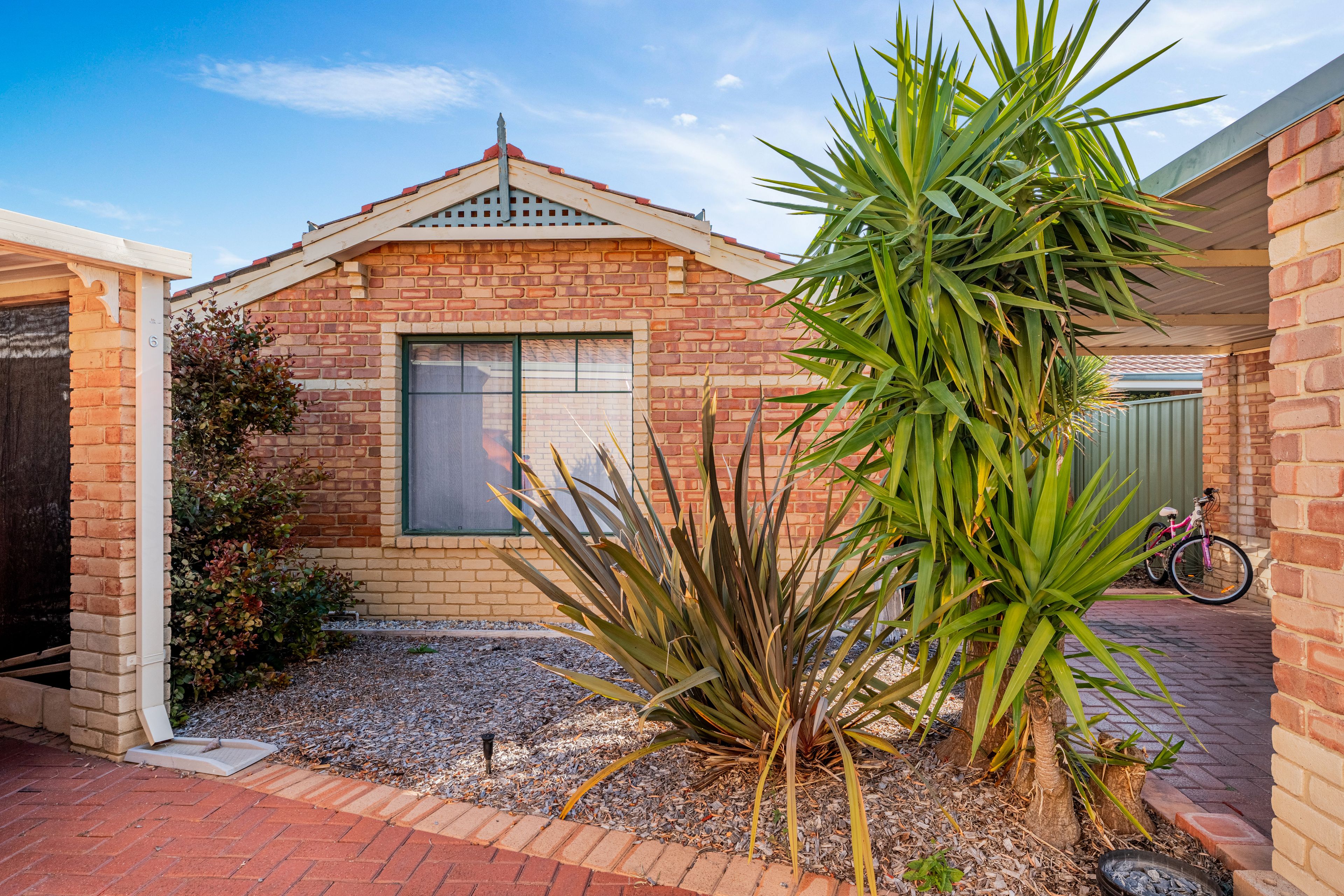 10 Dowling Street, Rockingham WA 6168