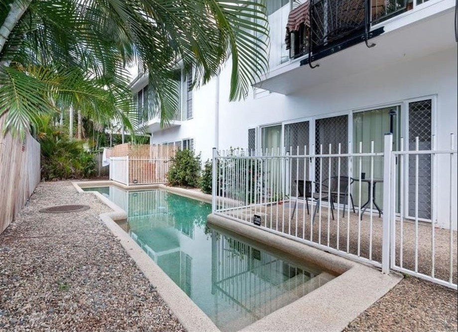 2/10 Pembroke Street, Parramatta Park, QLD 4870