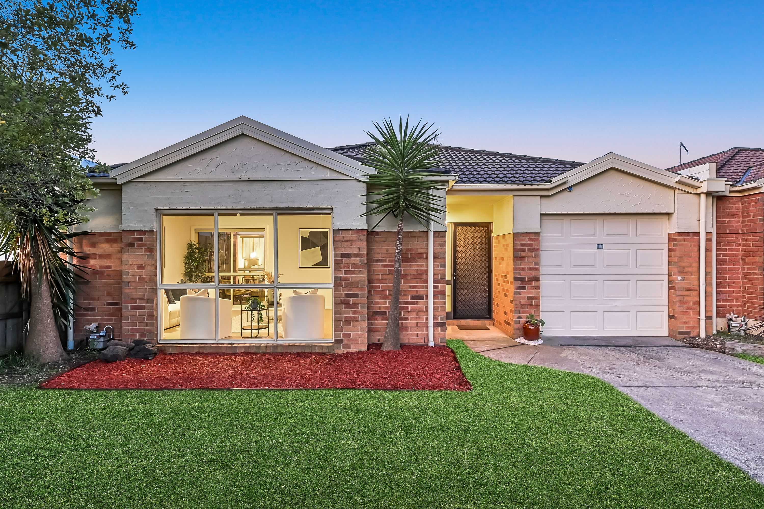 15 Margie Square, Narre Warren South VIC 3805