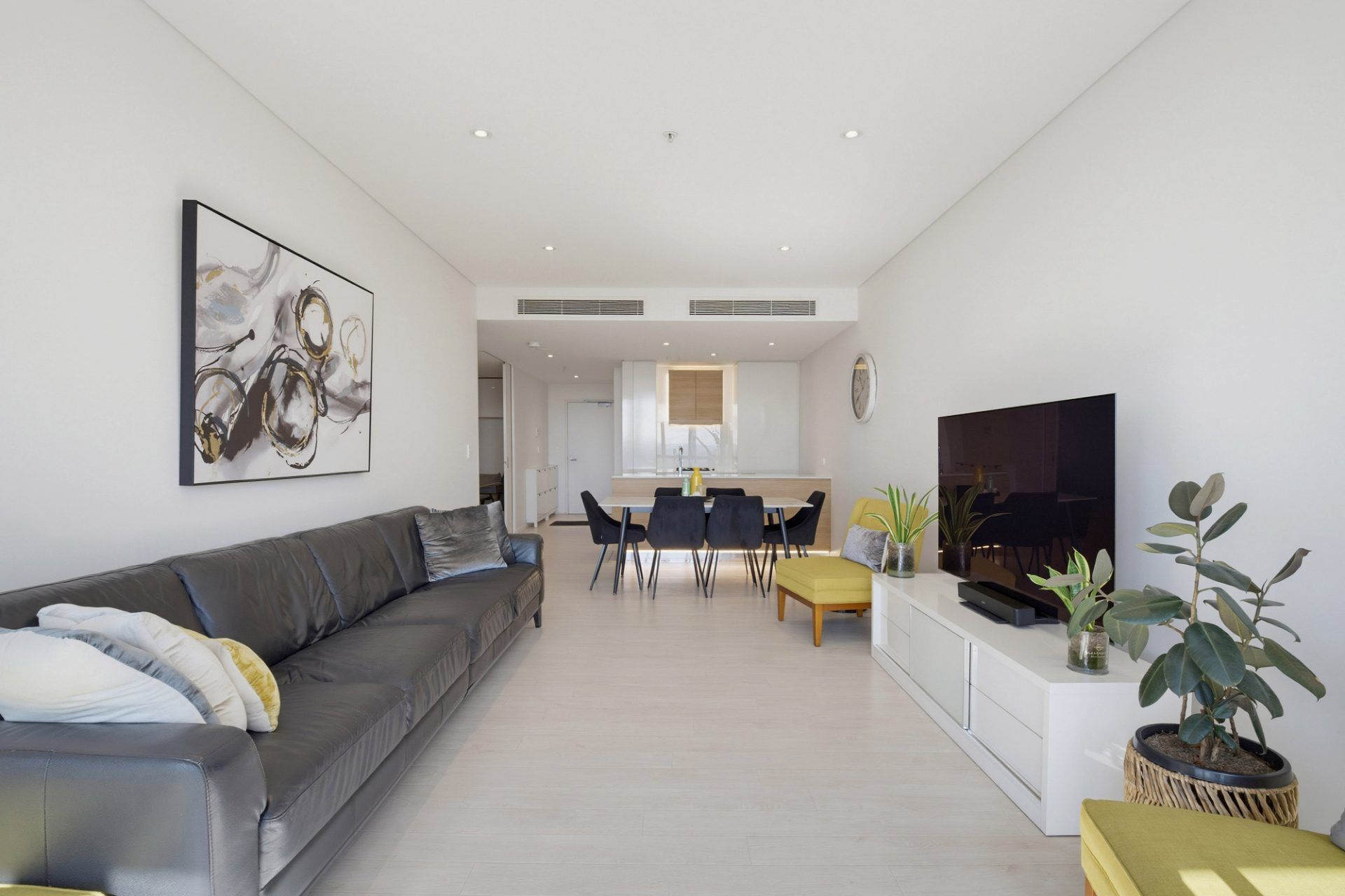 2305/45 Macquarie Street — photo 4 of 24