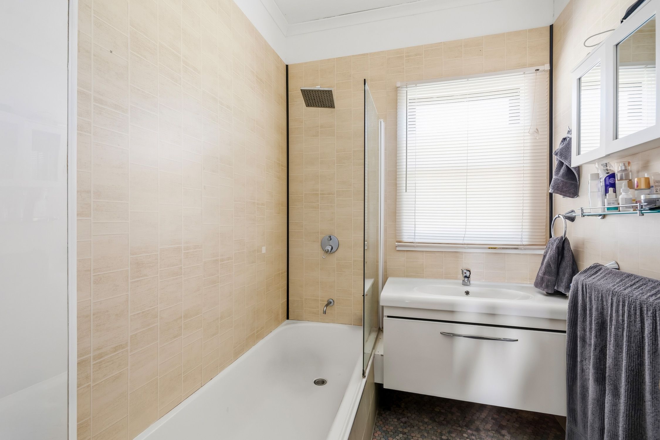 39 Macquarie Road — photo 7 of 13