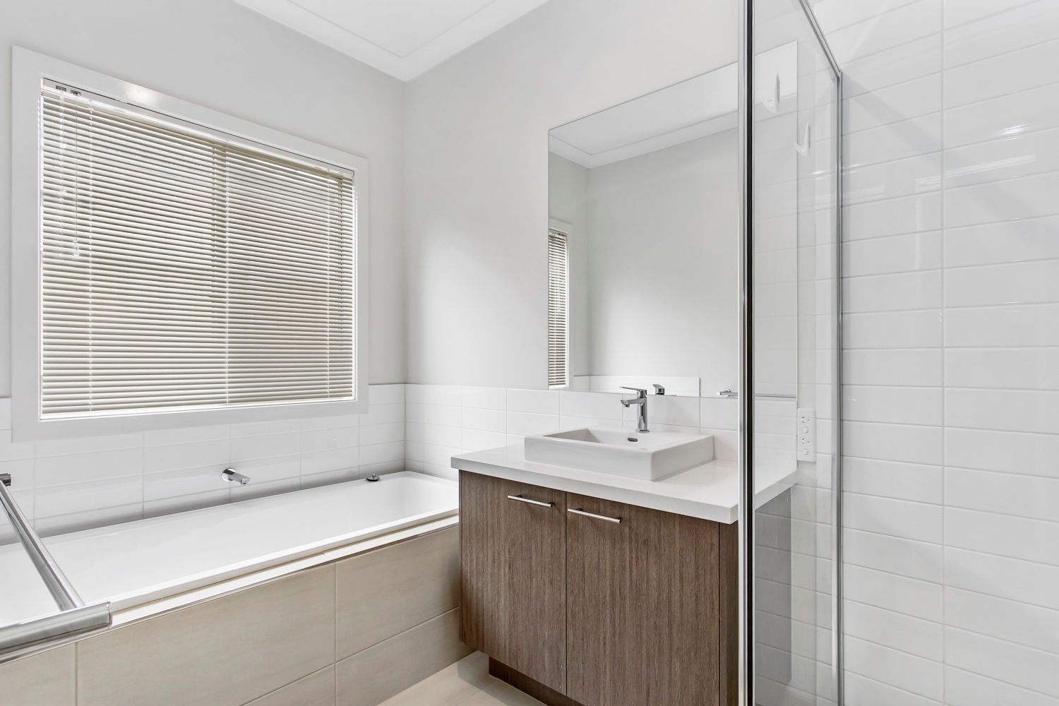4 Beacon Drive — photo 10 of 10