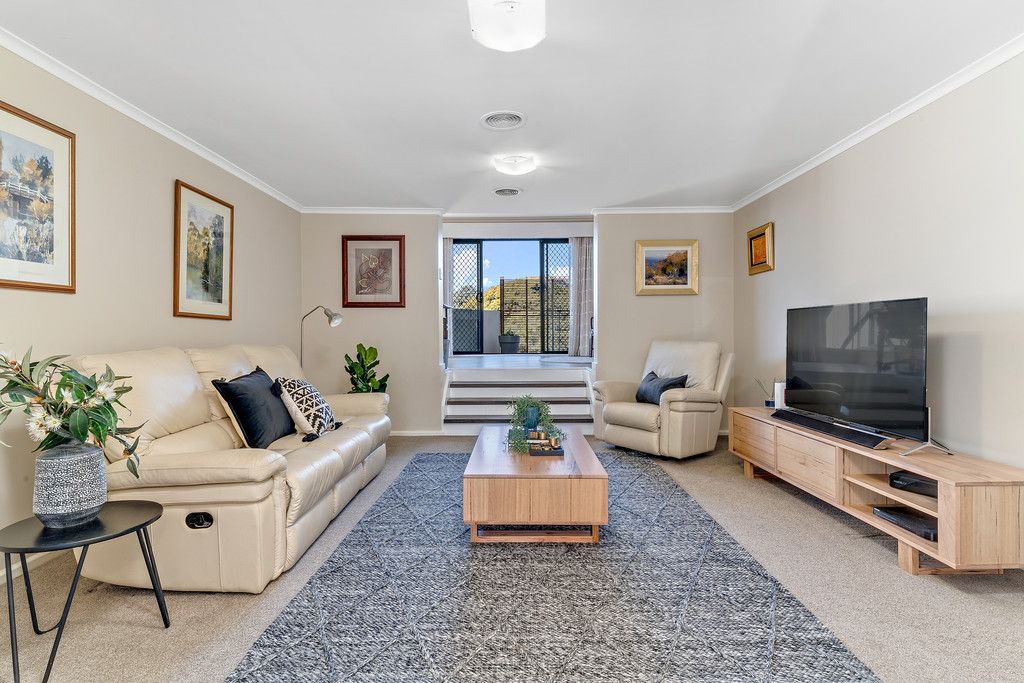 4 Molloy Crescent, Cook, ACT 2614