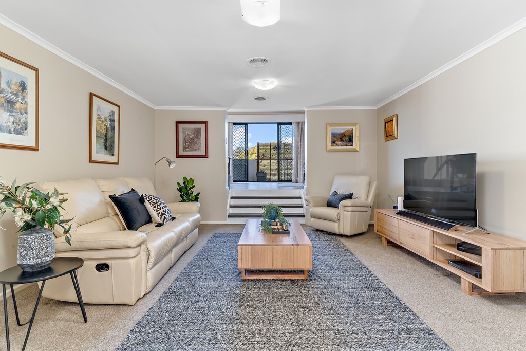 4 Molloy Crescent, Cook, ACT 2614