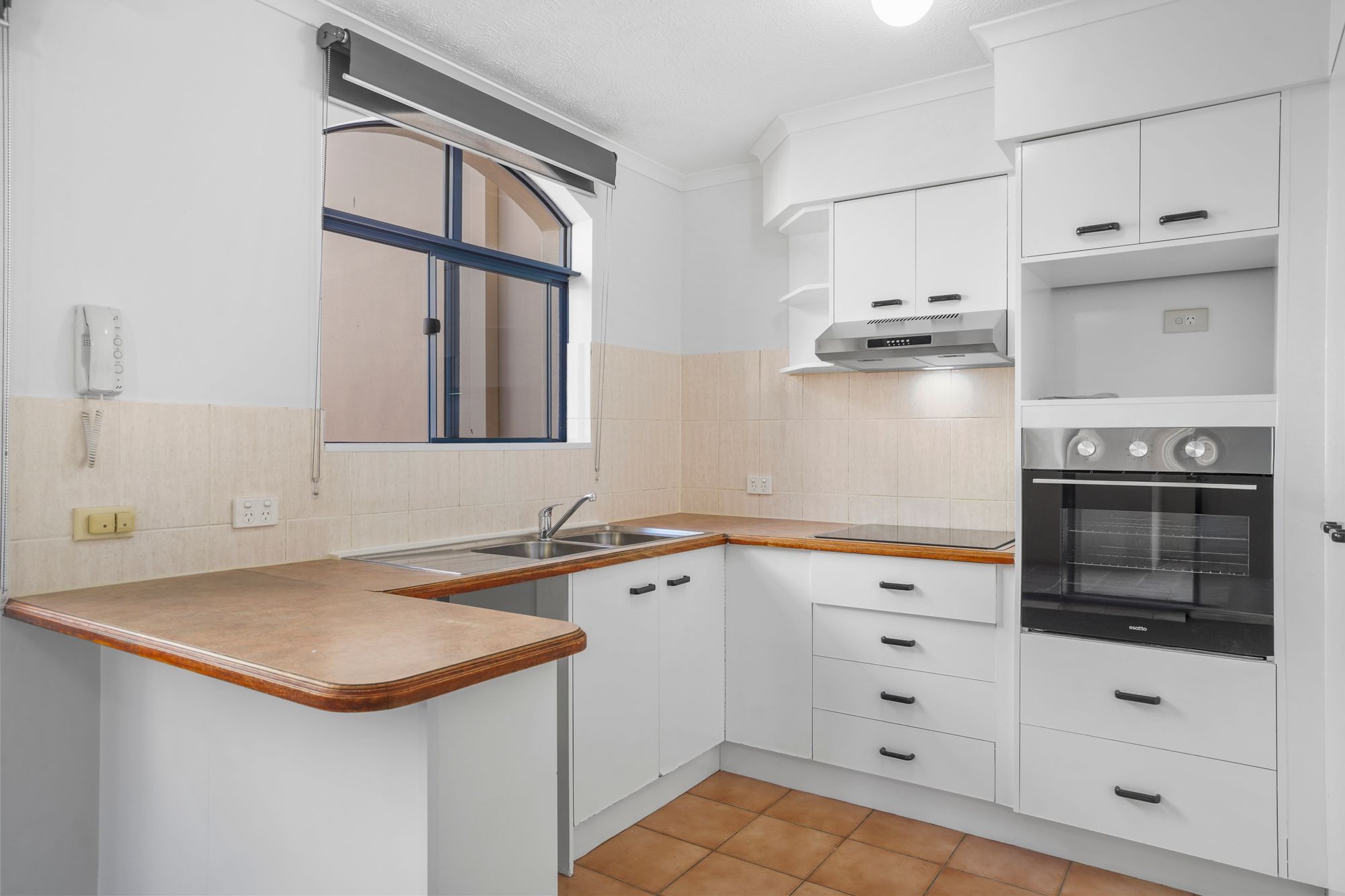 2/4-10 Monte Carlo Avenue, Surfers Paradise, QLD 4217