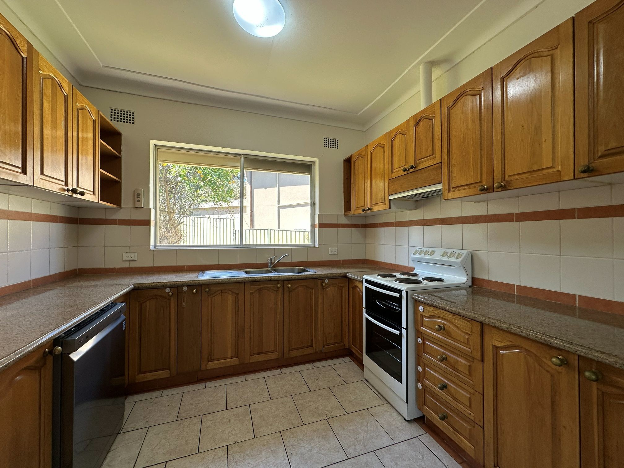 17 Vienna Street, Seven Hills, NSW 2147