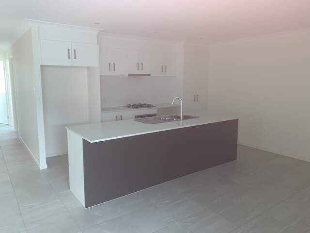 1/1 Field Close, Redbank Plains, QLD 4301