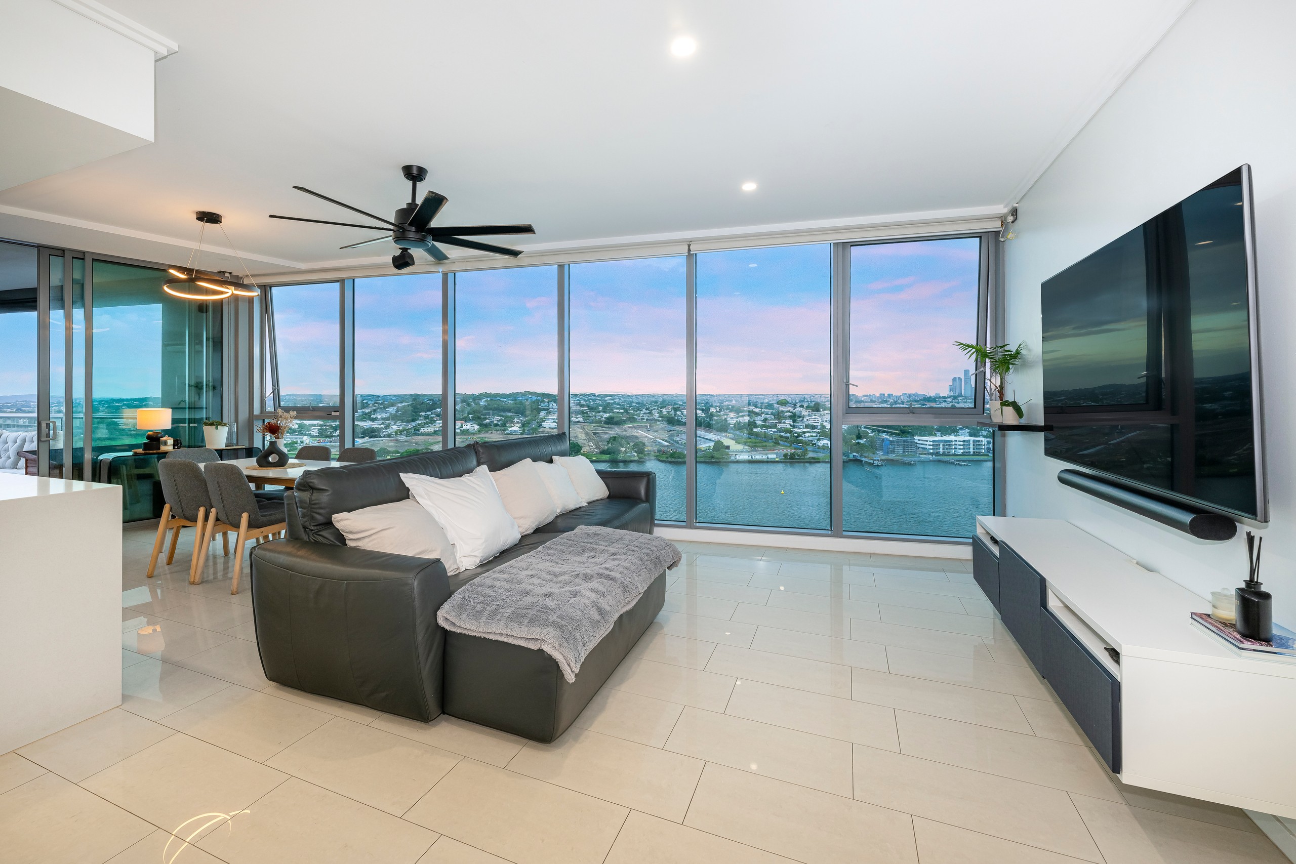 11705/8 Harbour Road, Hamilton, QLD 4007