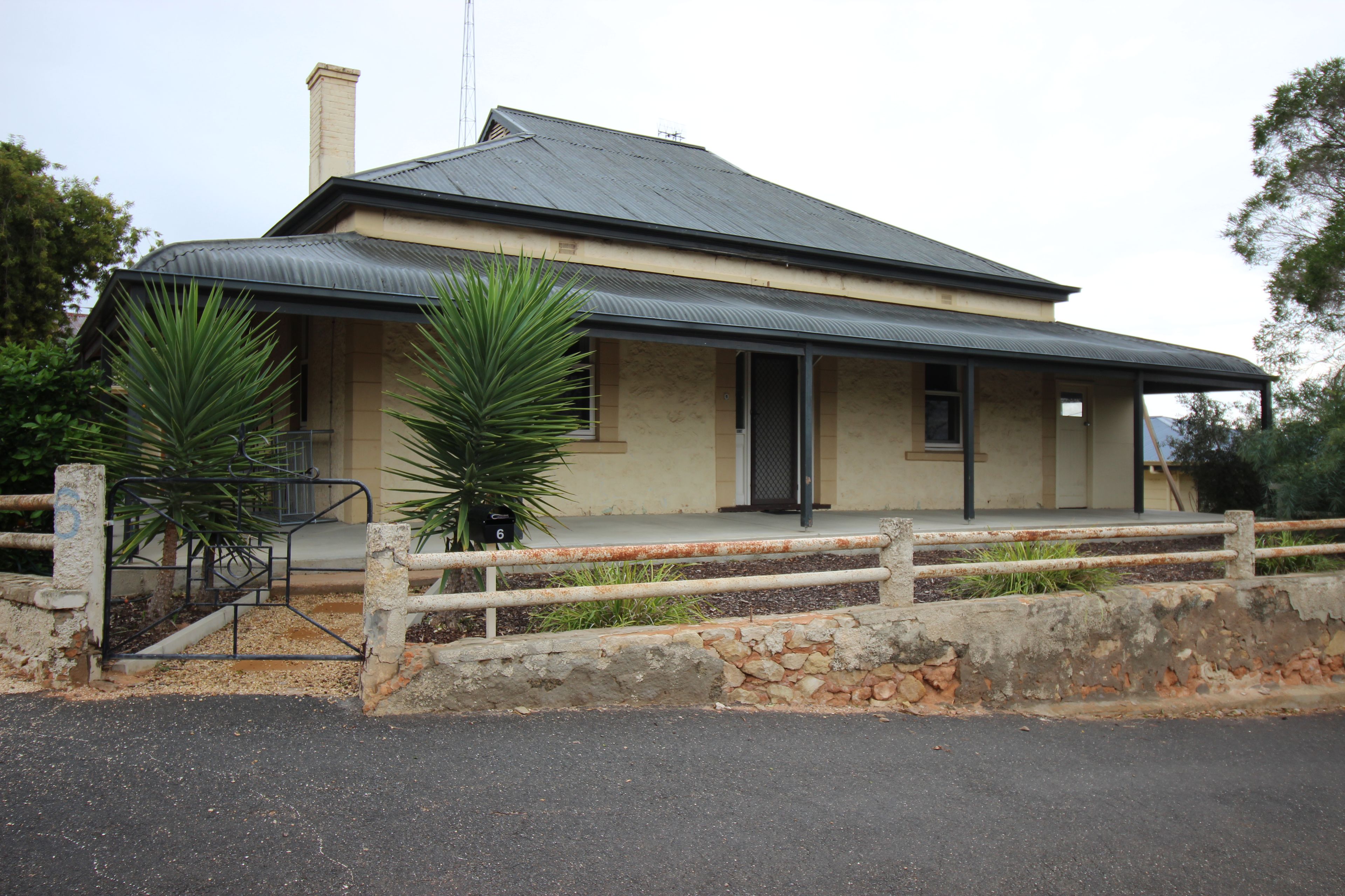 6 Pflaum Terrace, Waikerie SA 5330