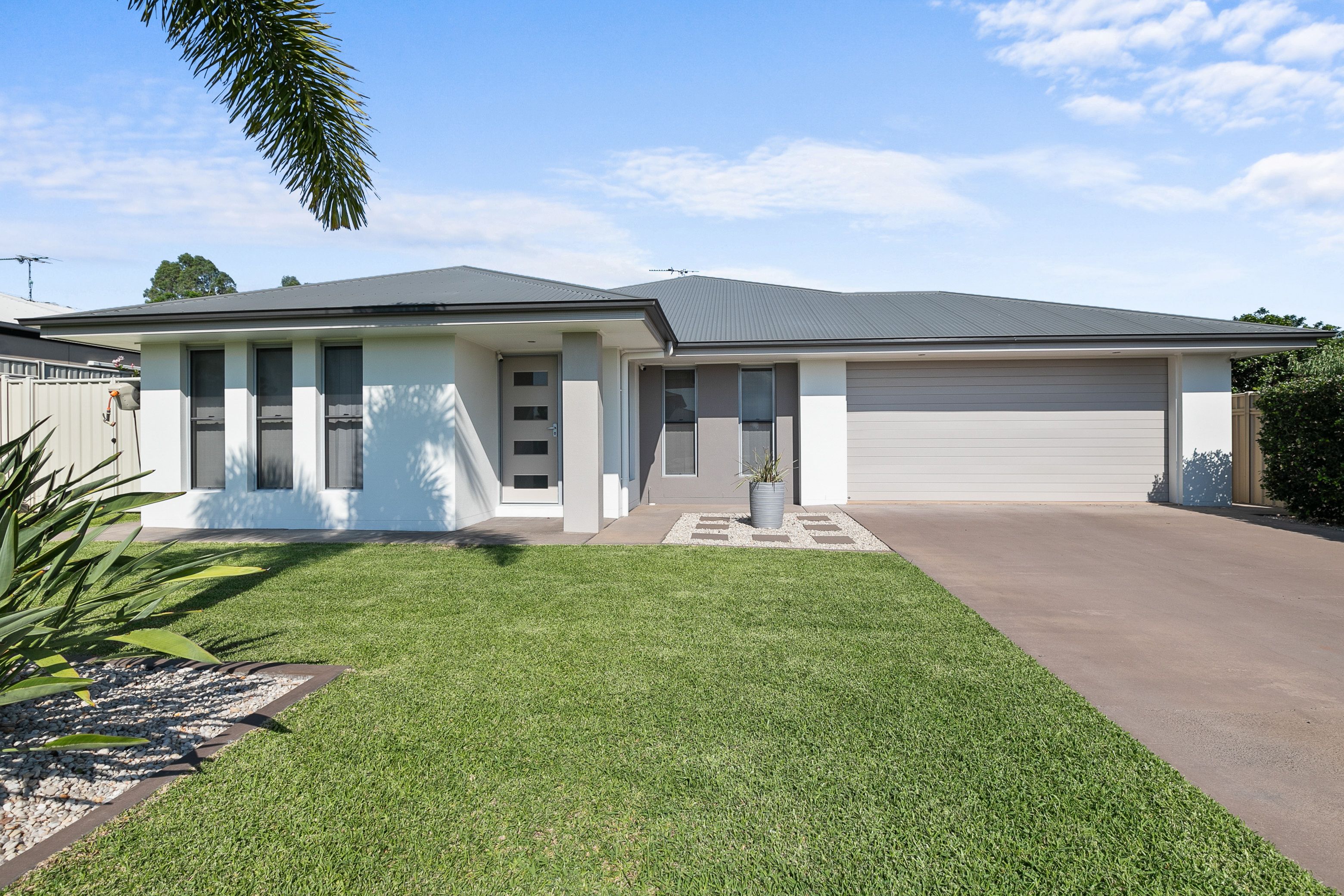 28 Desgrand Street, Emerald QLD 4720