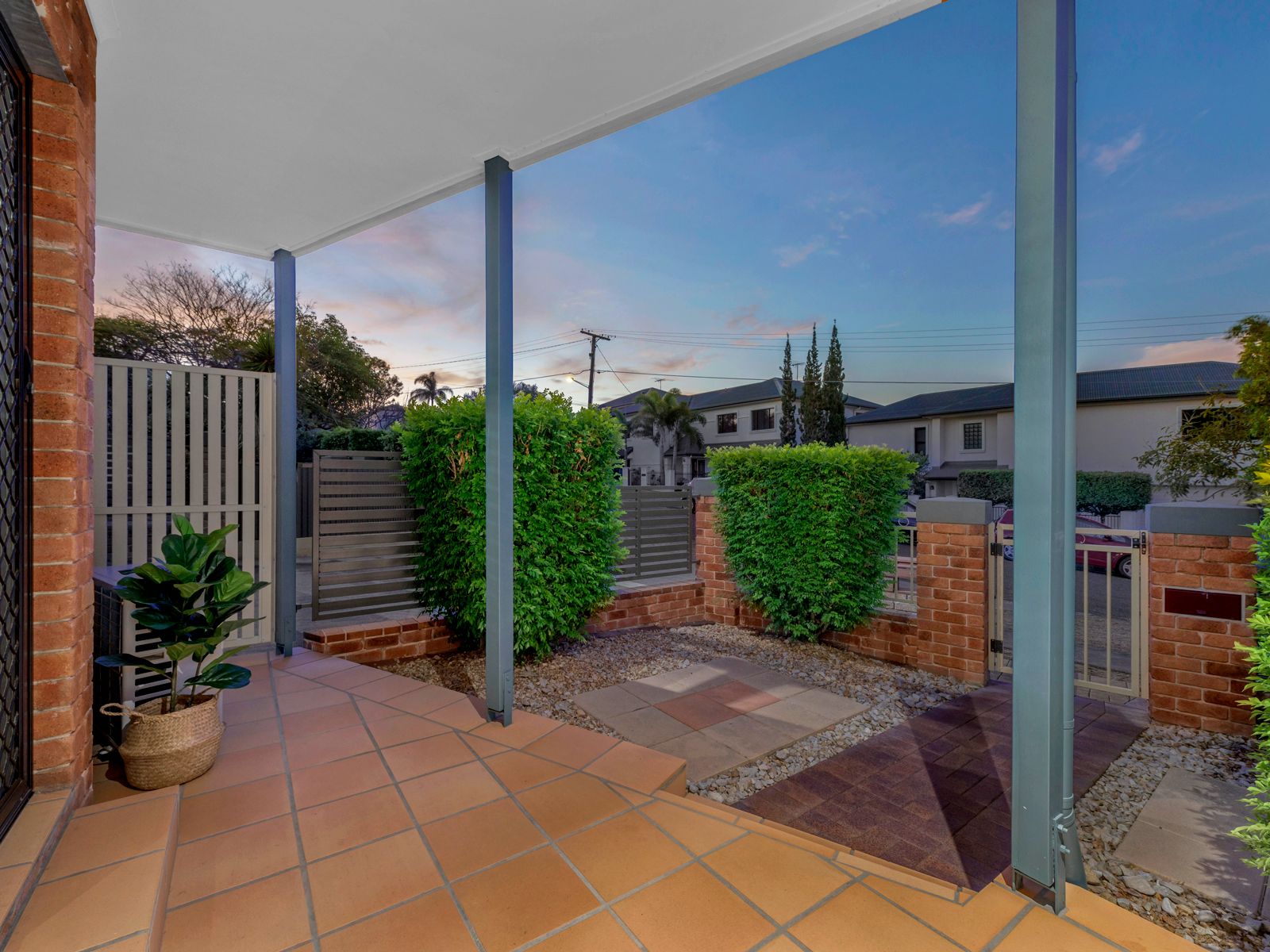 8/9 Hill Crescent, Carina Heights, QLD 4152