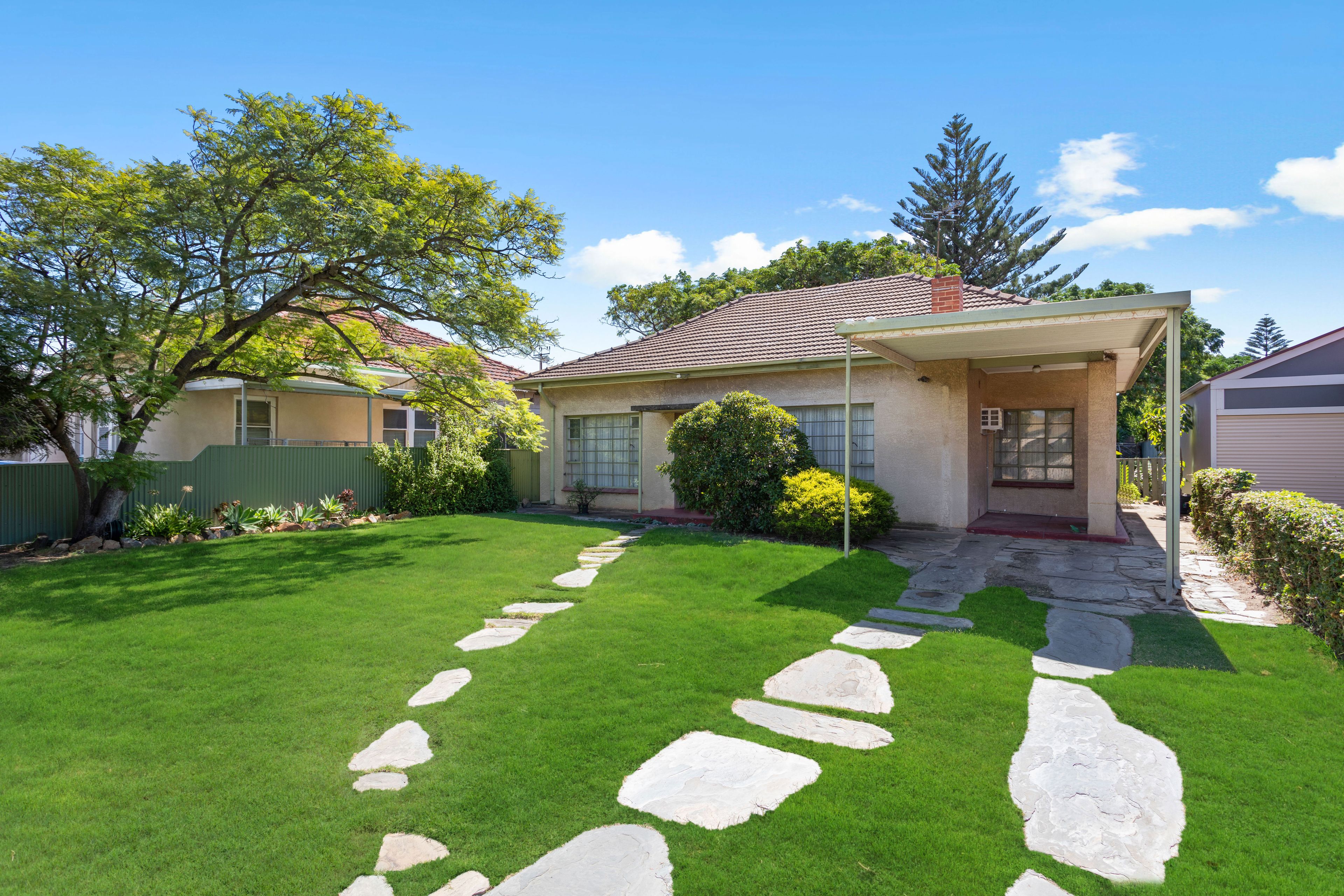 27 Balranald Avenue, Largs Bay, SA 5016