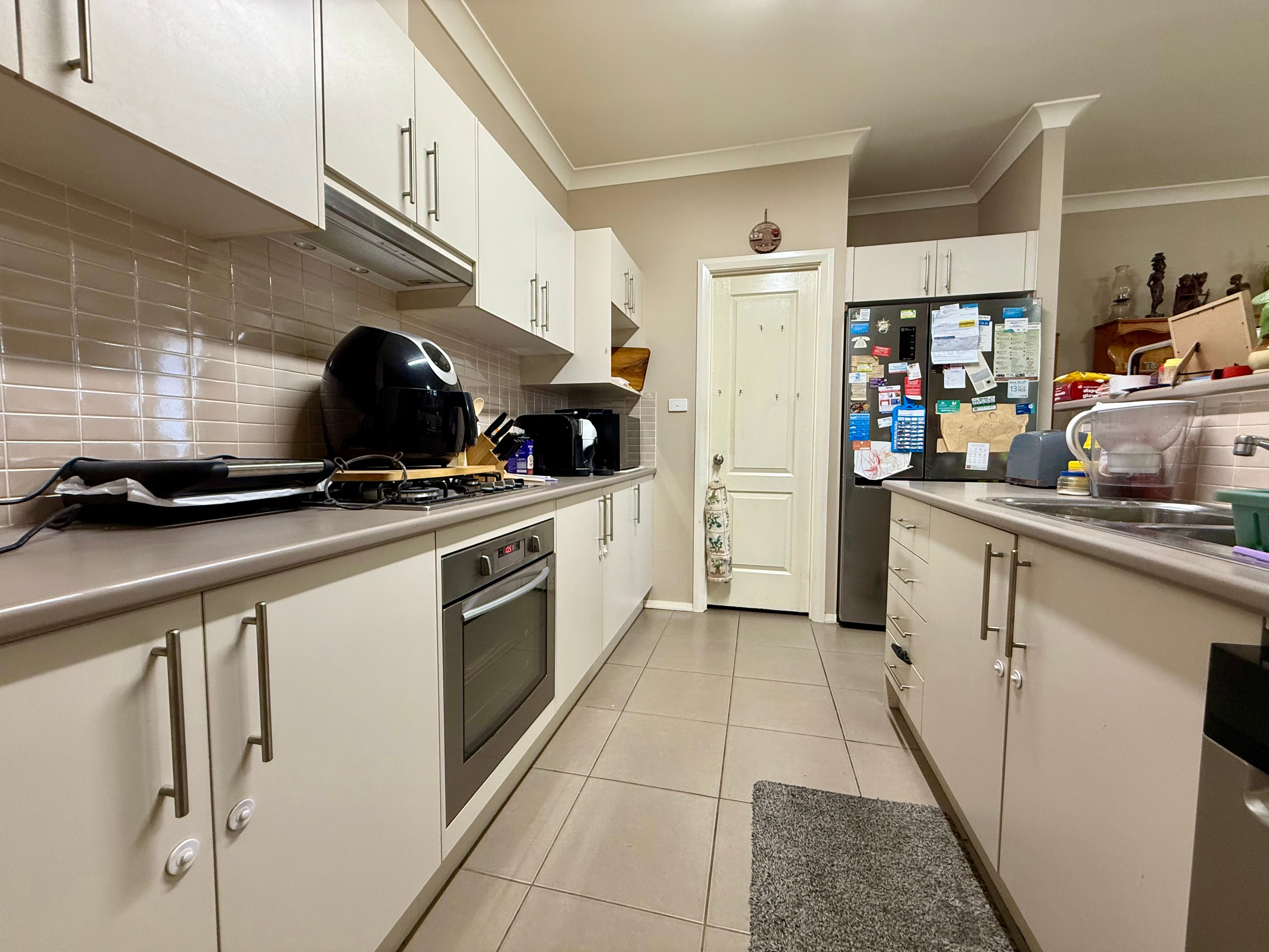 5 Henry Place, Young, NSW 2594