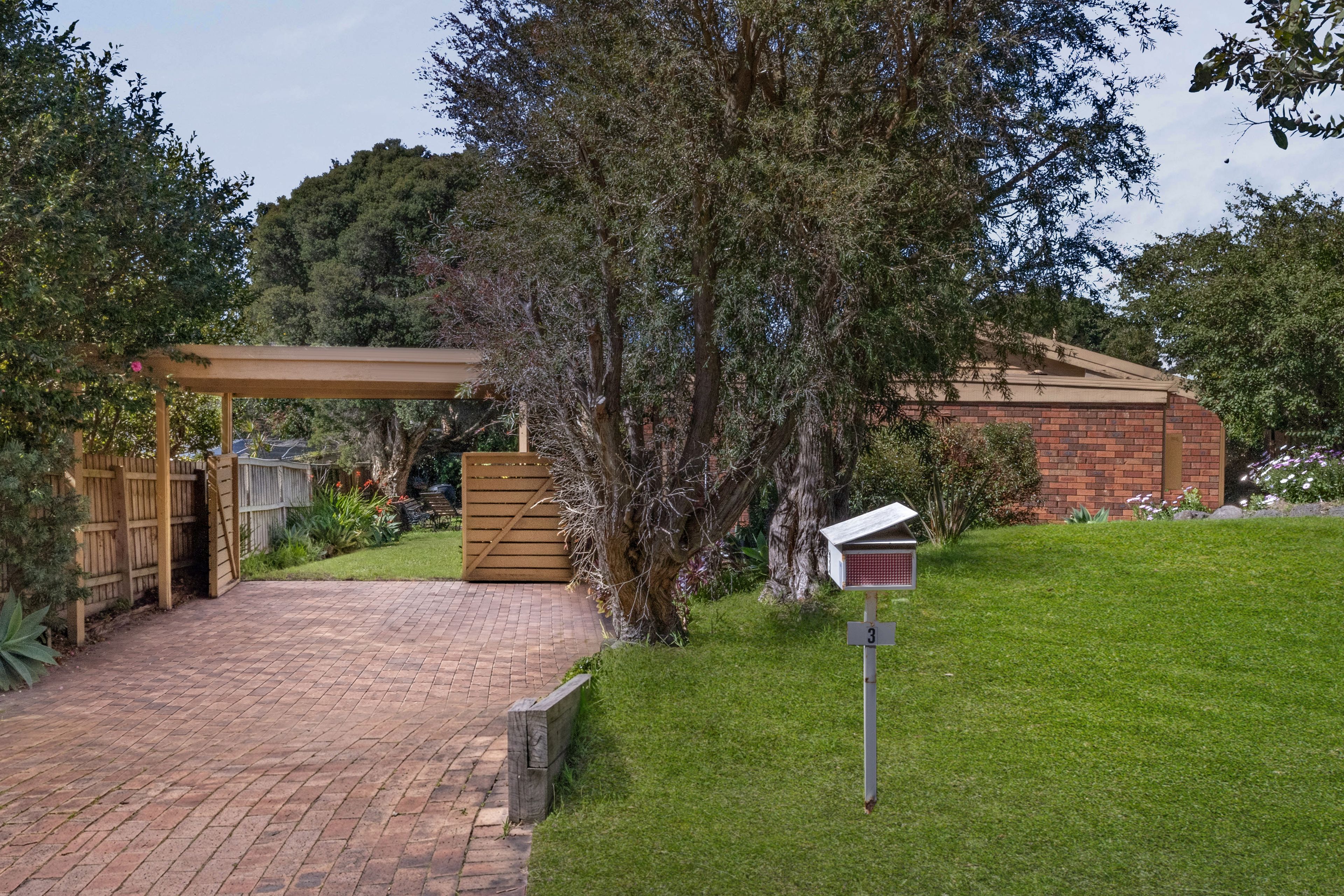 3 Cherbourg Court — photo from Ray White Frankston